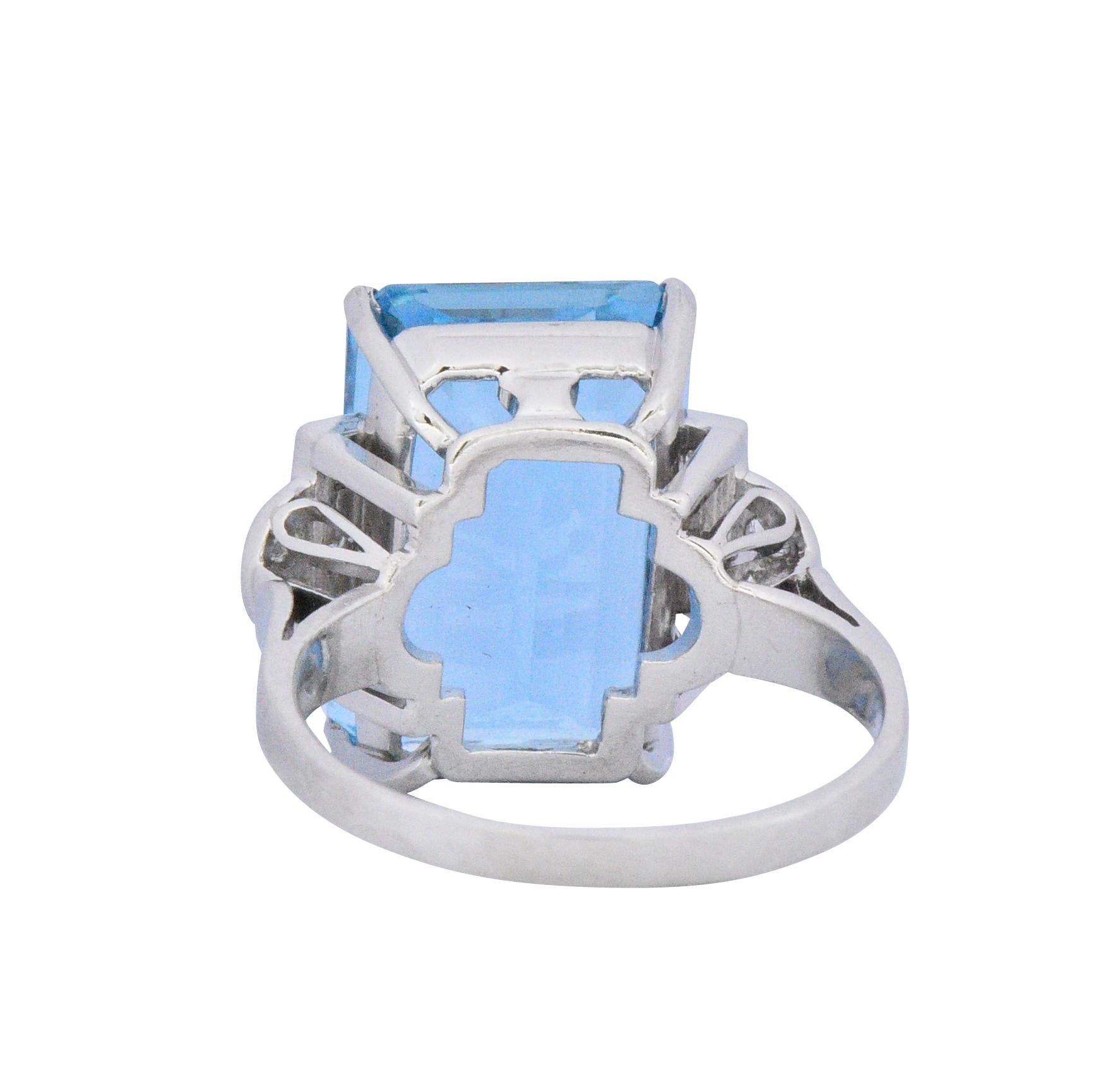 Women's or Men's Art Deco 7.75 Carat Aquamarine Diamond Platinum Cocktail Ring