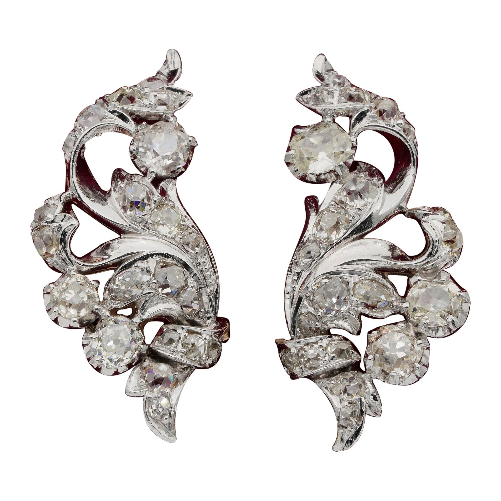 Boucles d'oreilles Art déco en platine 18 KT avec diamants de 7,80 carats