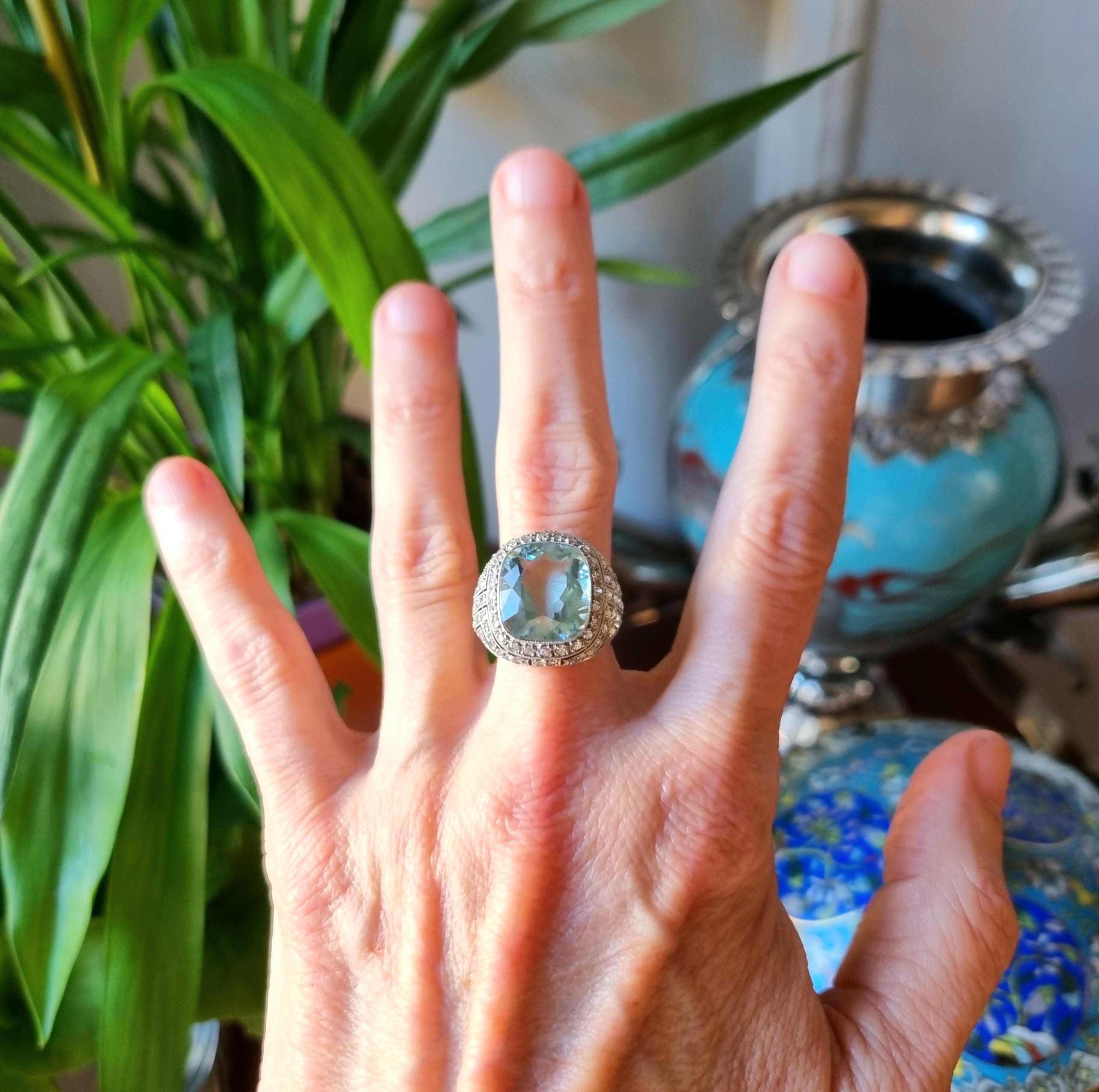 Art-Déco-Ring aus Platin mit 8 Karat Aquamarin und Diamant 8