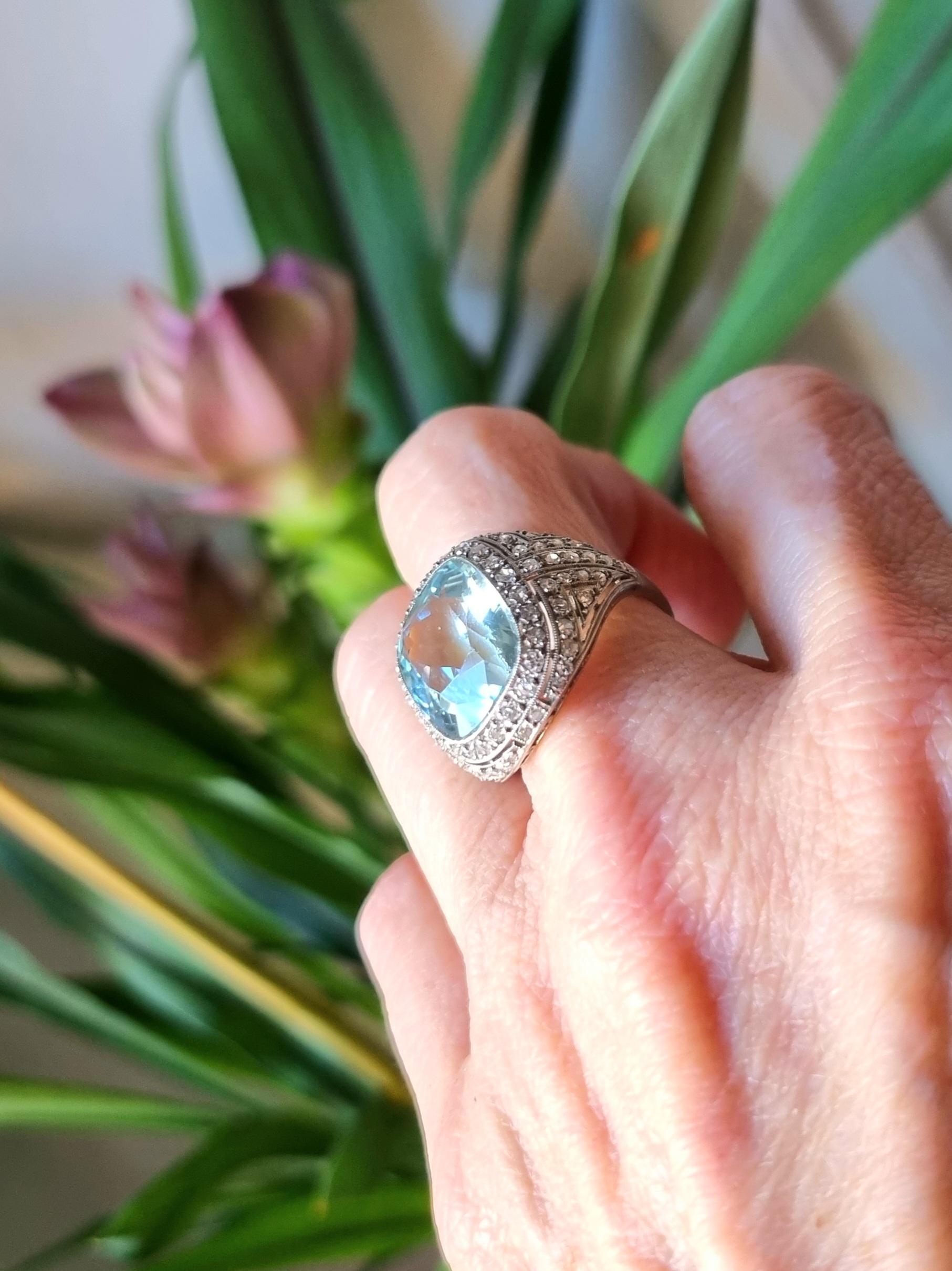 Art-Déco-Ring aus Platin mit 8 Karat Aquamarin und Diamant 9