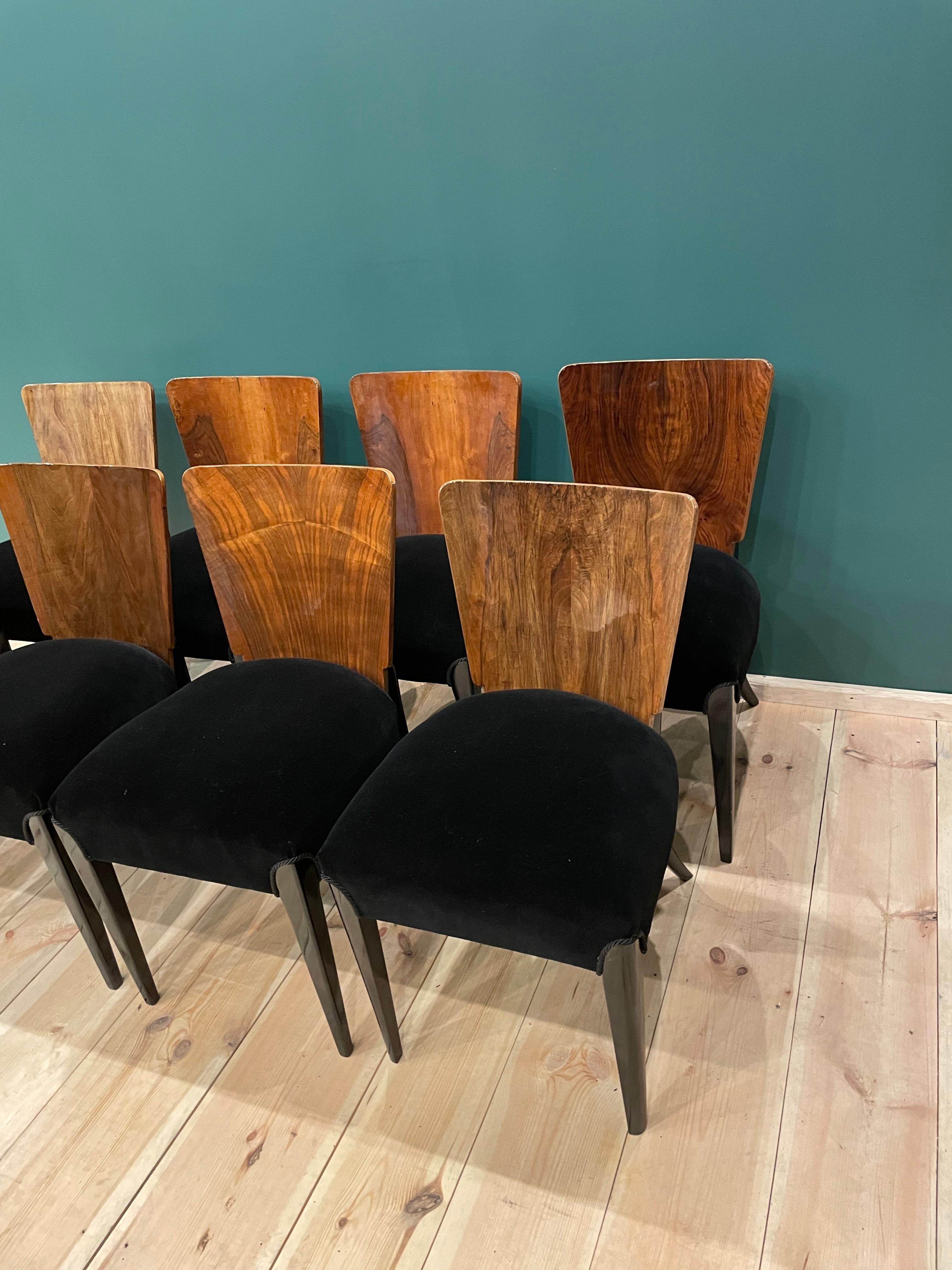 Tchèque 8 Chaises Art Déco J. Halabala . en vente