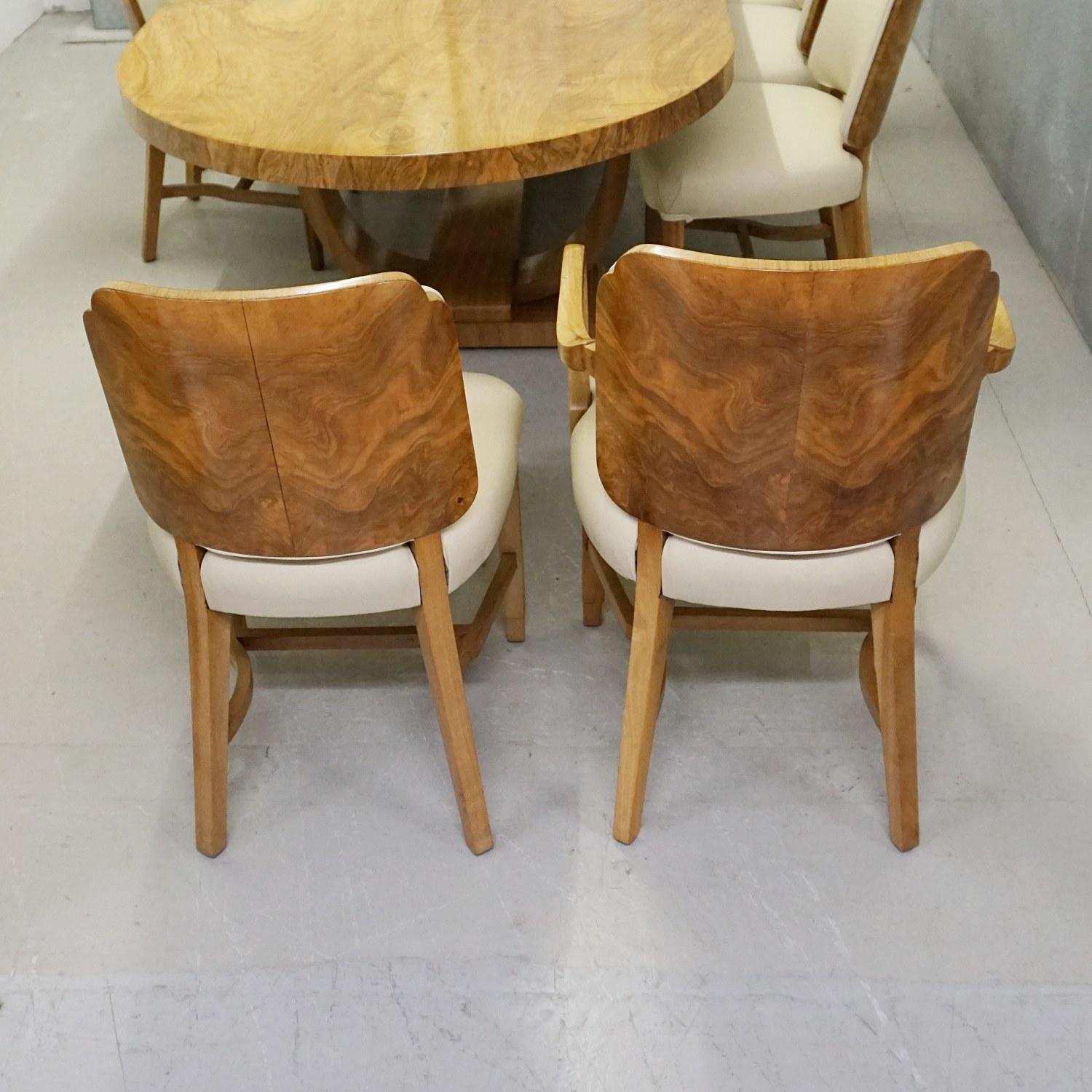 Leather Art Deco 8-Seat Extendable Dining Suite Attributed to Heal's of London