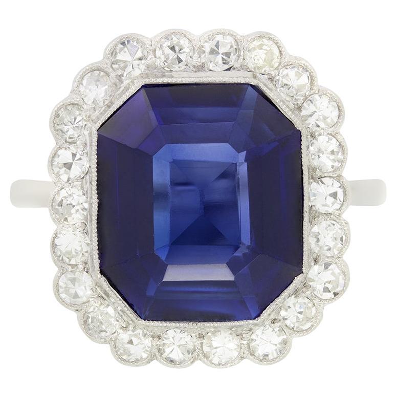 Anello Art Deco con zaffiro sintetico e diamanti da 8,00 carati, 1920 ca. in vendita