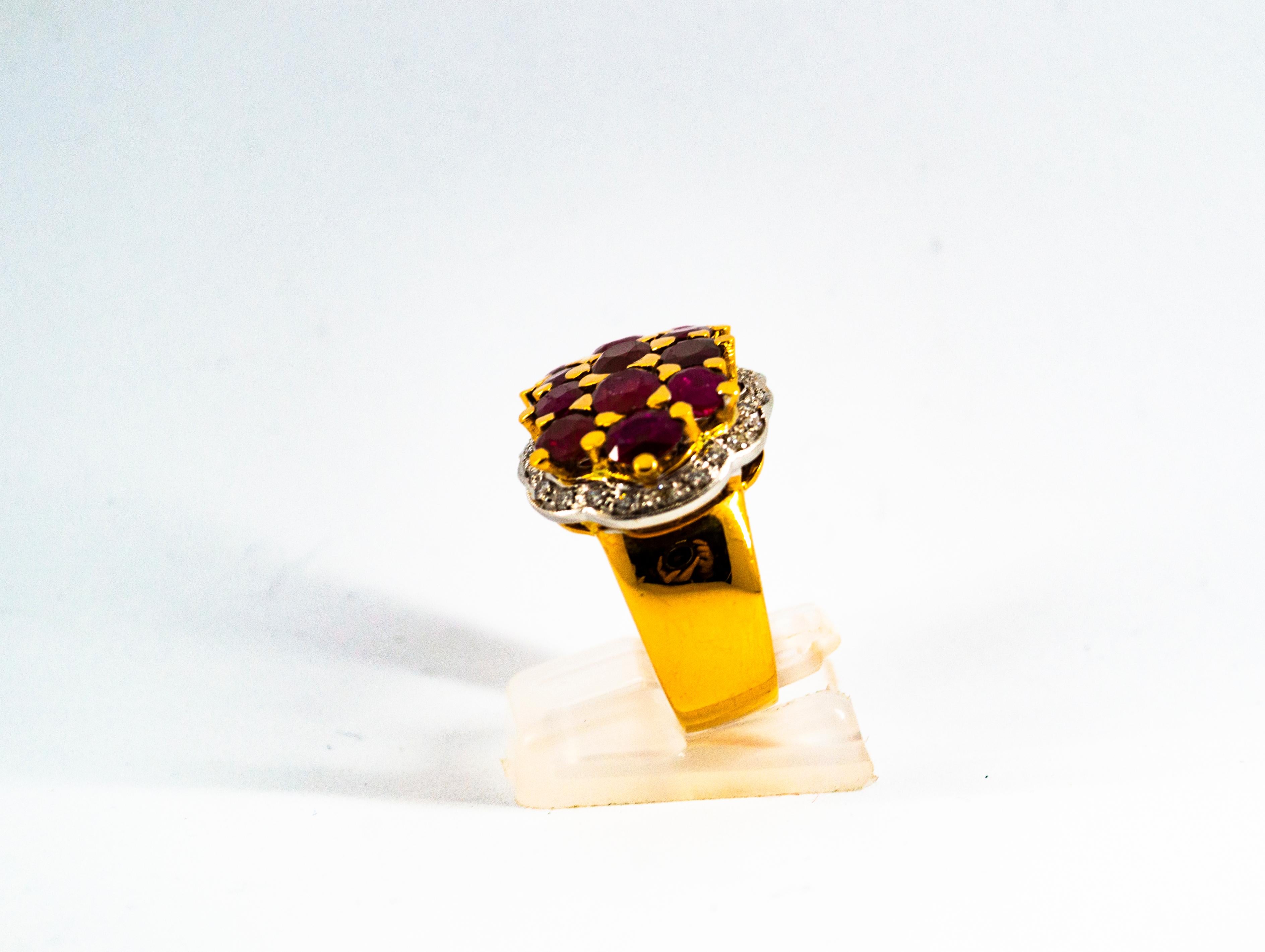 Anillo de Cóctel de Oro Amarillo con Rubí y Diamantes Estilo Art Decó Corte oval