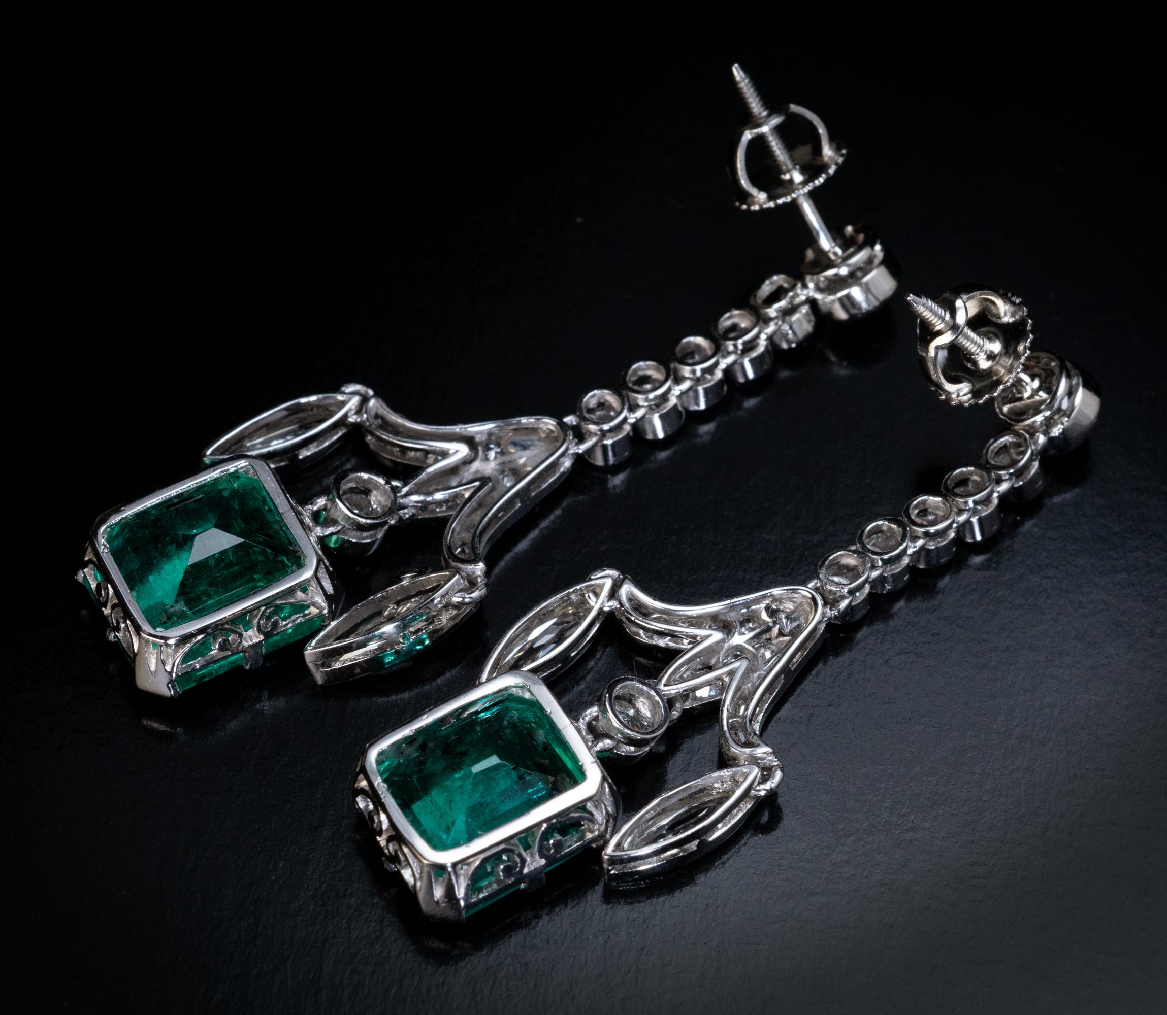 Art Deco 8.16 Cts Colombian Emerald Diamond Platinum Earrings For Sale 2