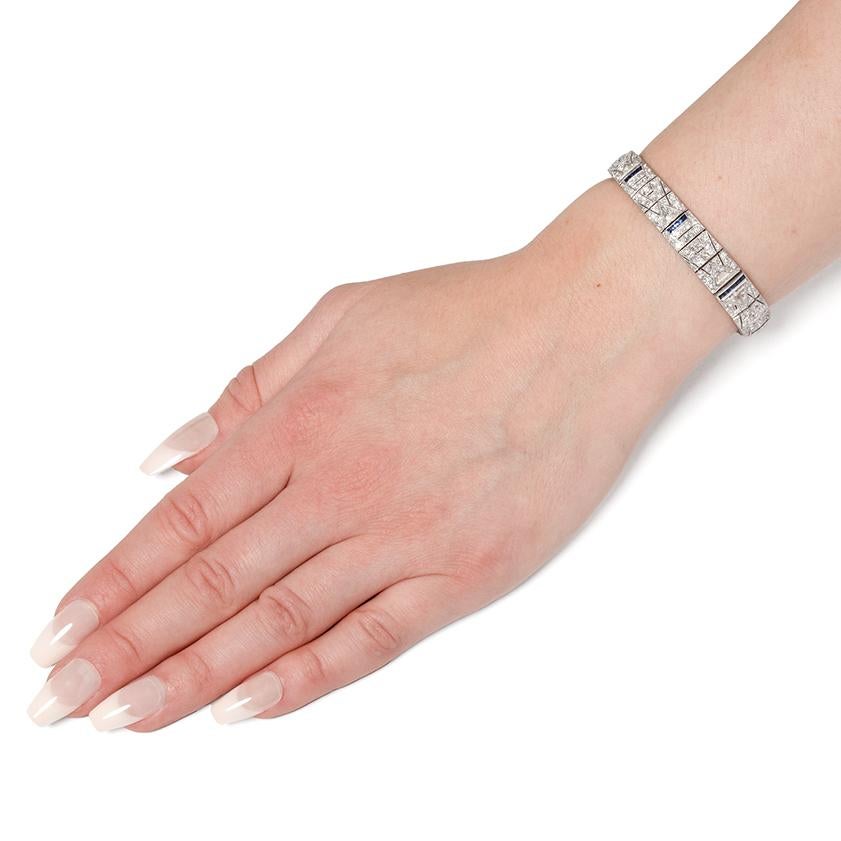 Bracelet Art déco en diamants et saphirs de 8,20 carats, c. 1920 Pour femmes en vente
