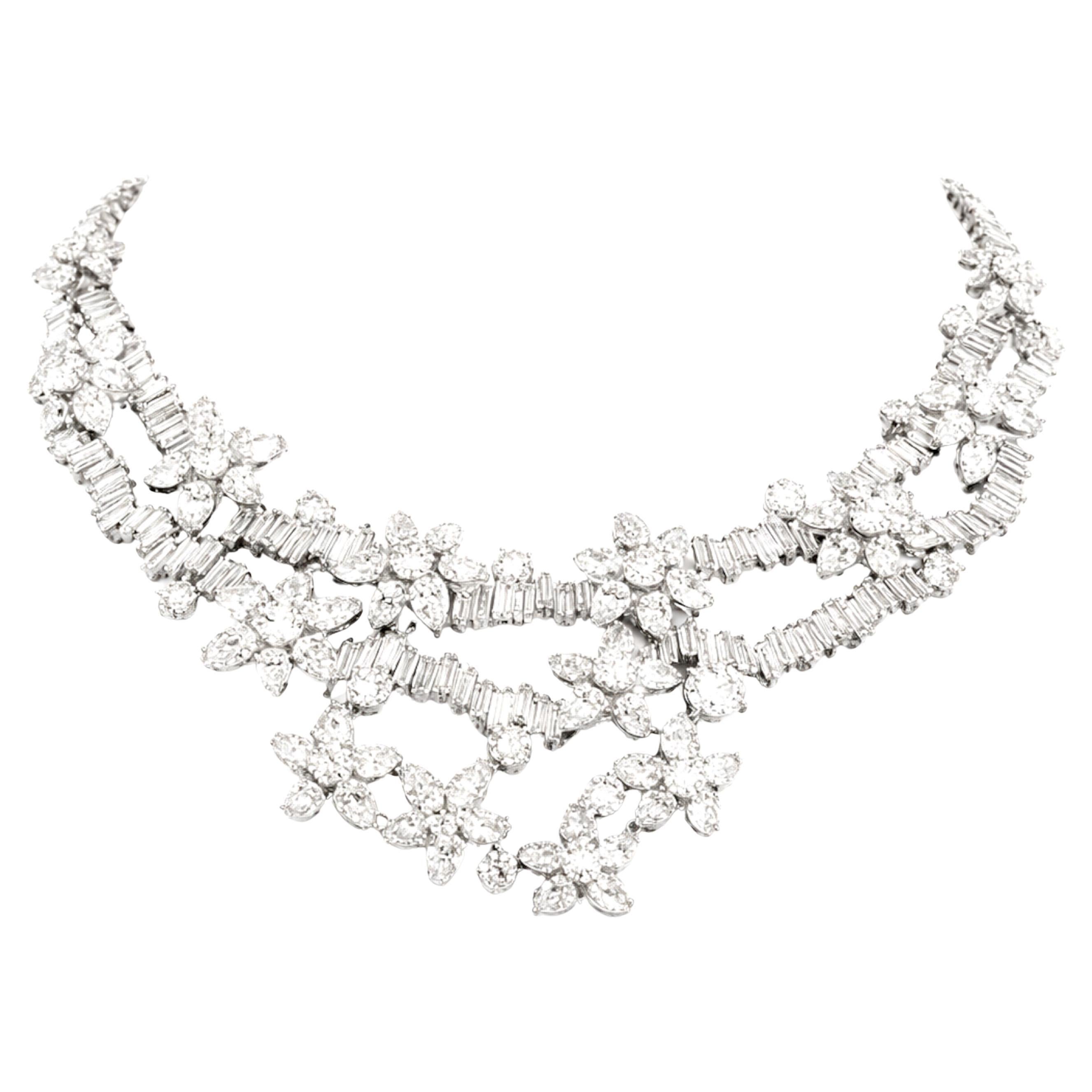 Collier Art Déco en platine avec 83 carats de diamants importants en vente