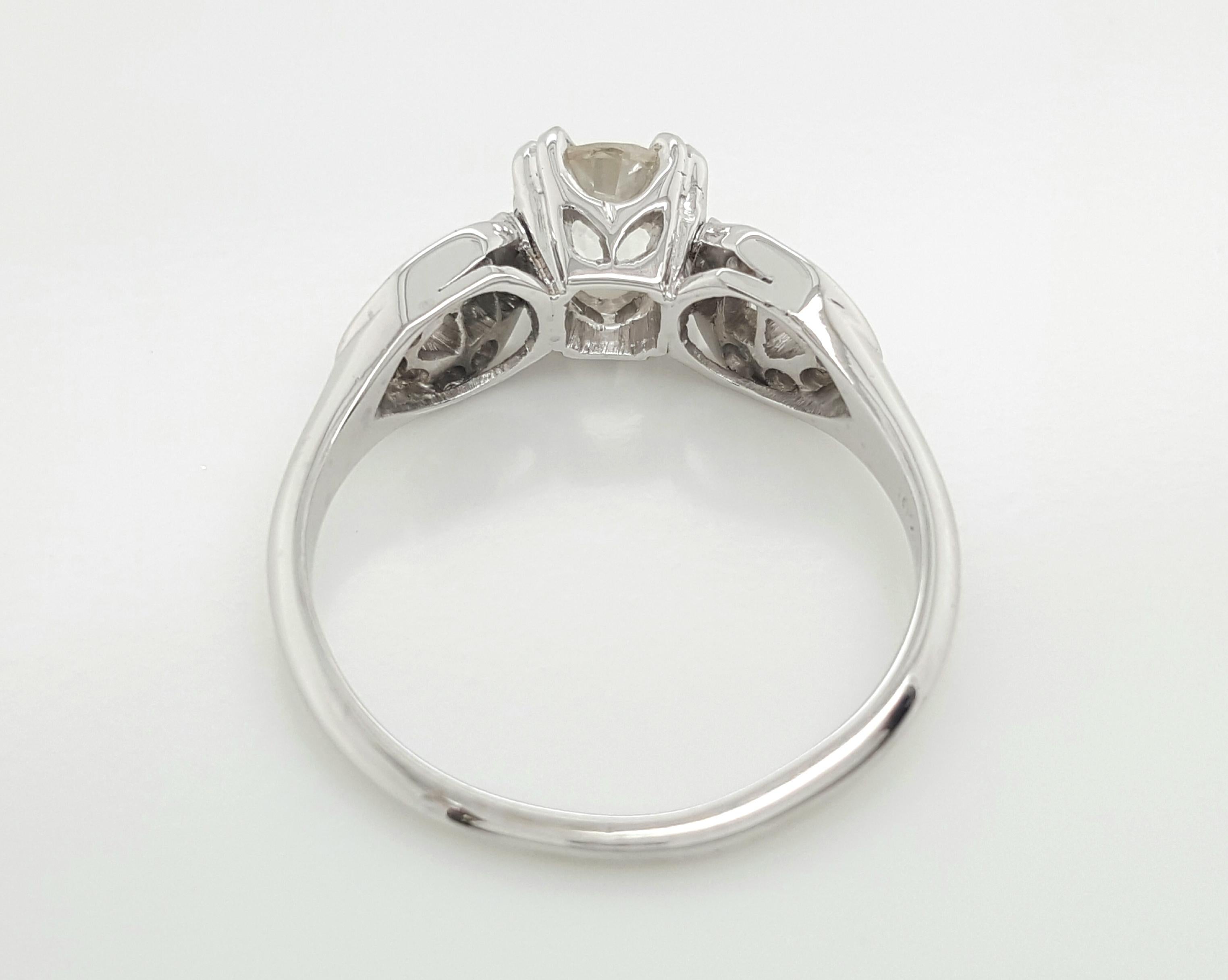 Art Deco .84 Old European Cut Diamond Single and Baguette Platinum Ring For Sale 3