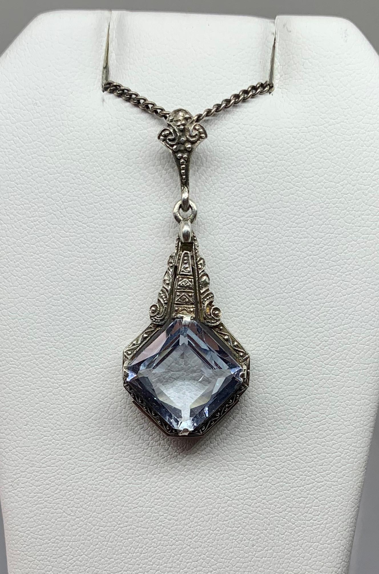 Art Deco 8.6 Carat Blue Spinel Pendant Necklace Silver Antique Circa 1920 In Excellent Condition For Sale In New York, NY