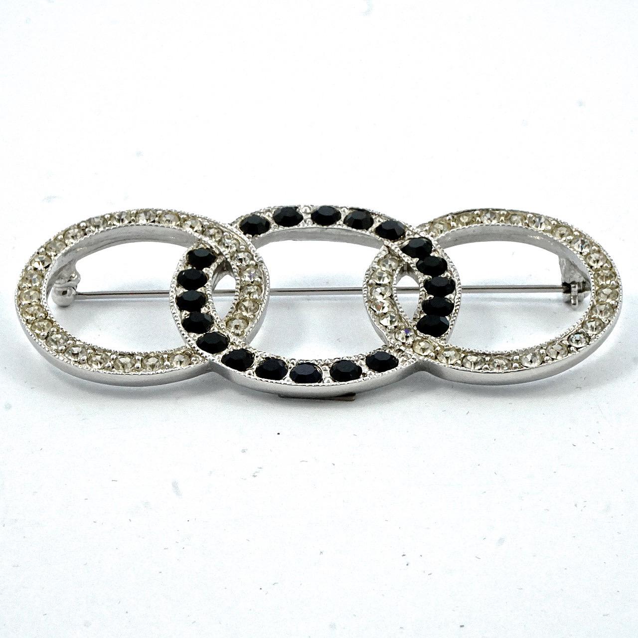 Art Deco 89 Silver Tone Three Circles Brooch with Black and Clear Rhinestones For Sale 2