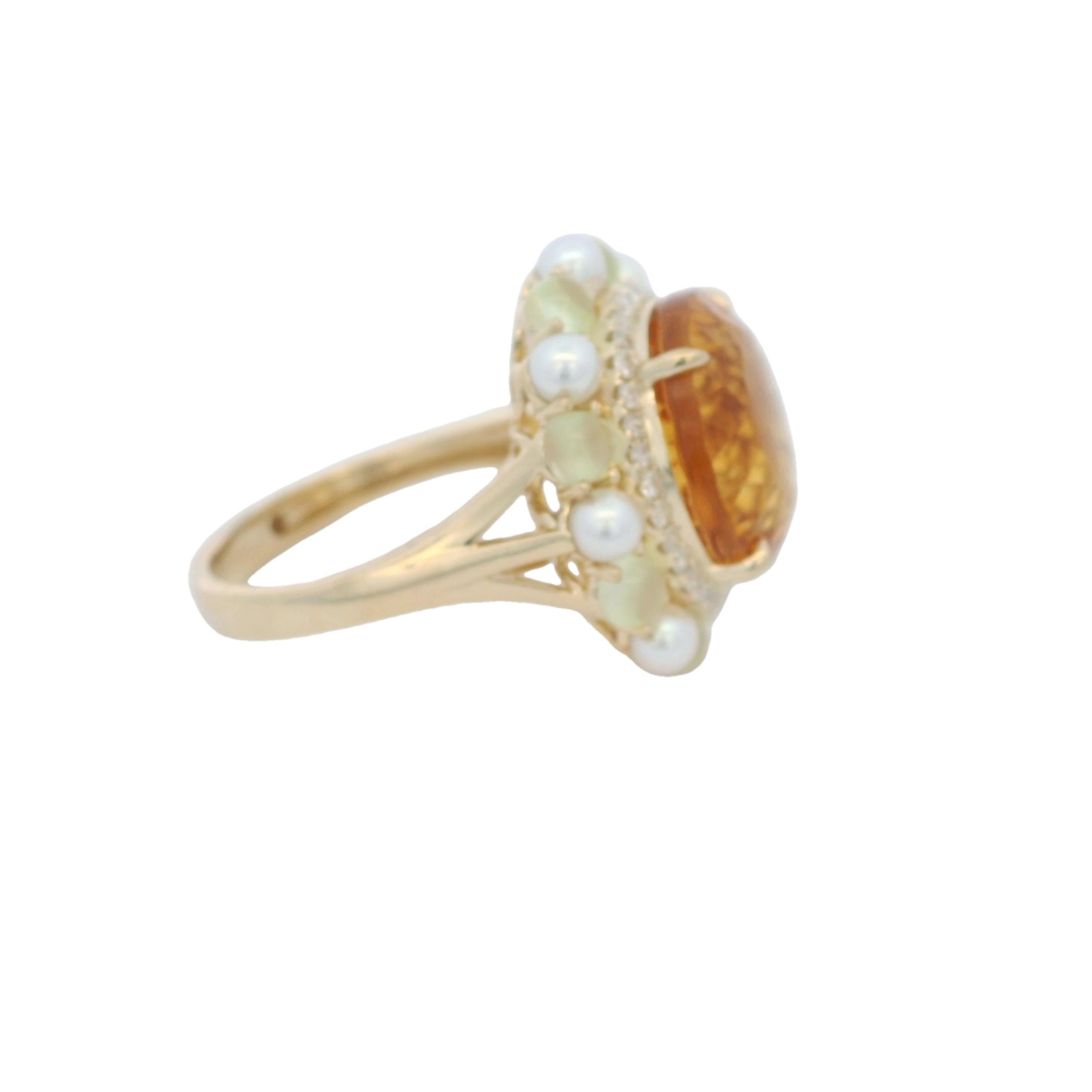 Art Deco 8.97Ct Citrine 1.37Ct Prehinite Diamond Ring in 14K Yellow Gold In New Condition For Sale In Hong Kong, HK