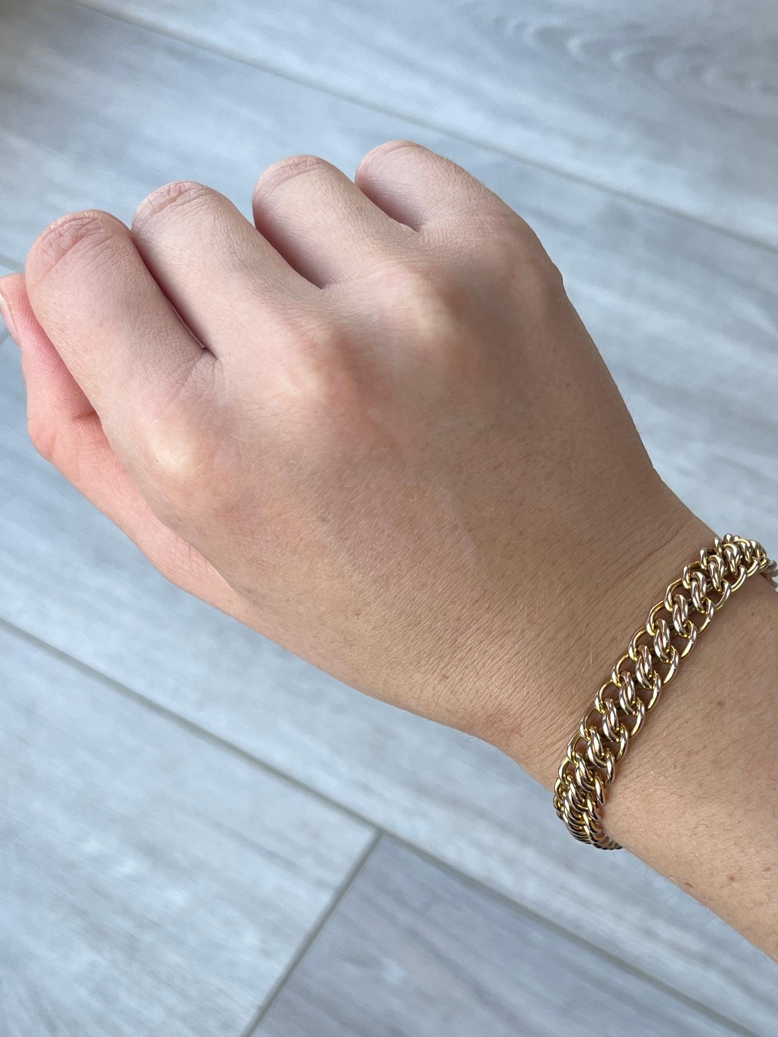 This glossy 9carat gold bracelet is made of solid gold. Comes in original box. 

Length: 20cm
Width: 10mm

Weight: 17g