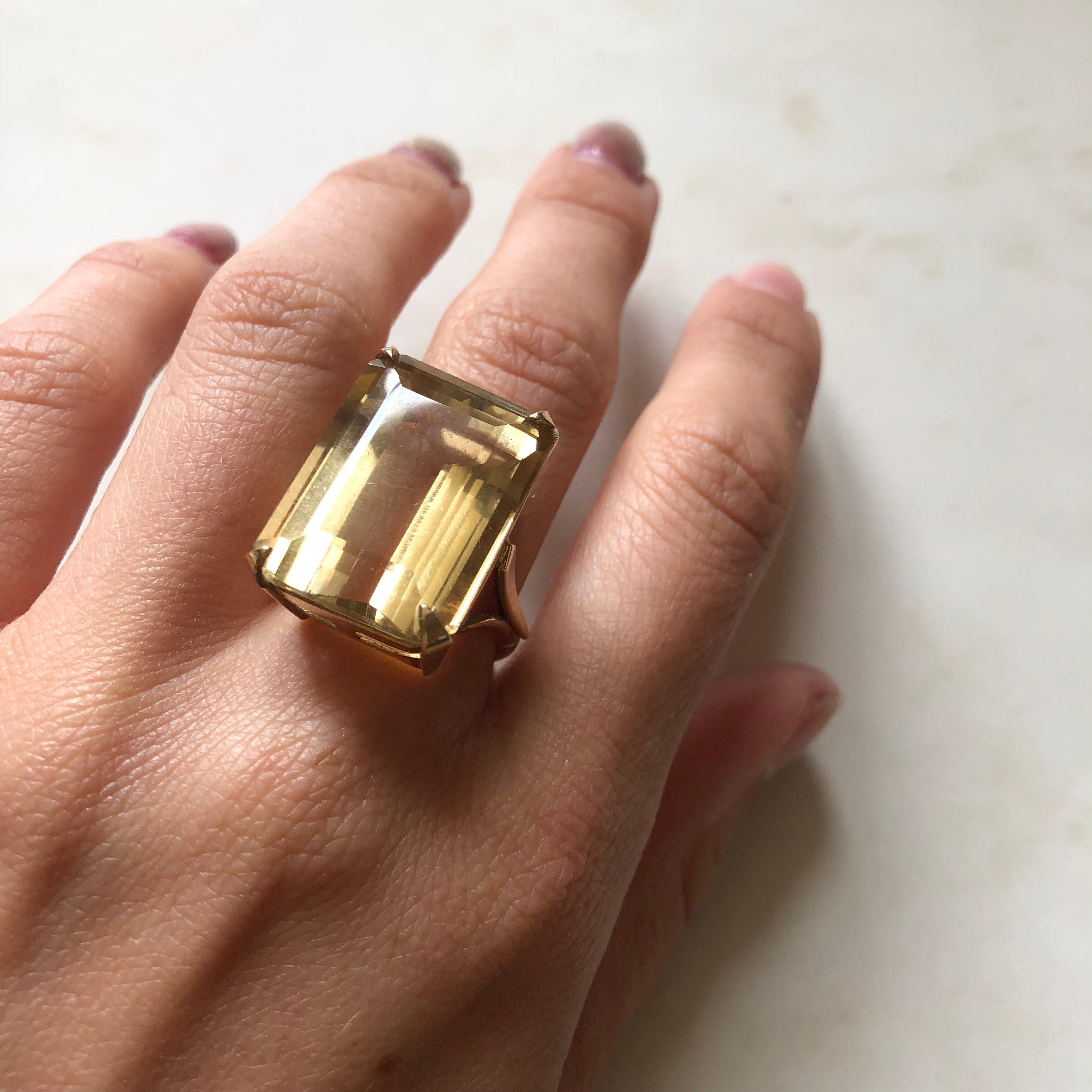 Art Deco 9 Carat Gold Large Citrine Cocktail Ring In Excellent Condition In Chipping Campden, GB