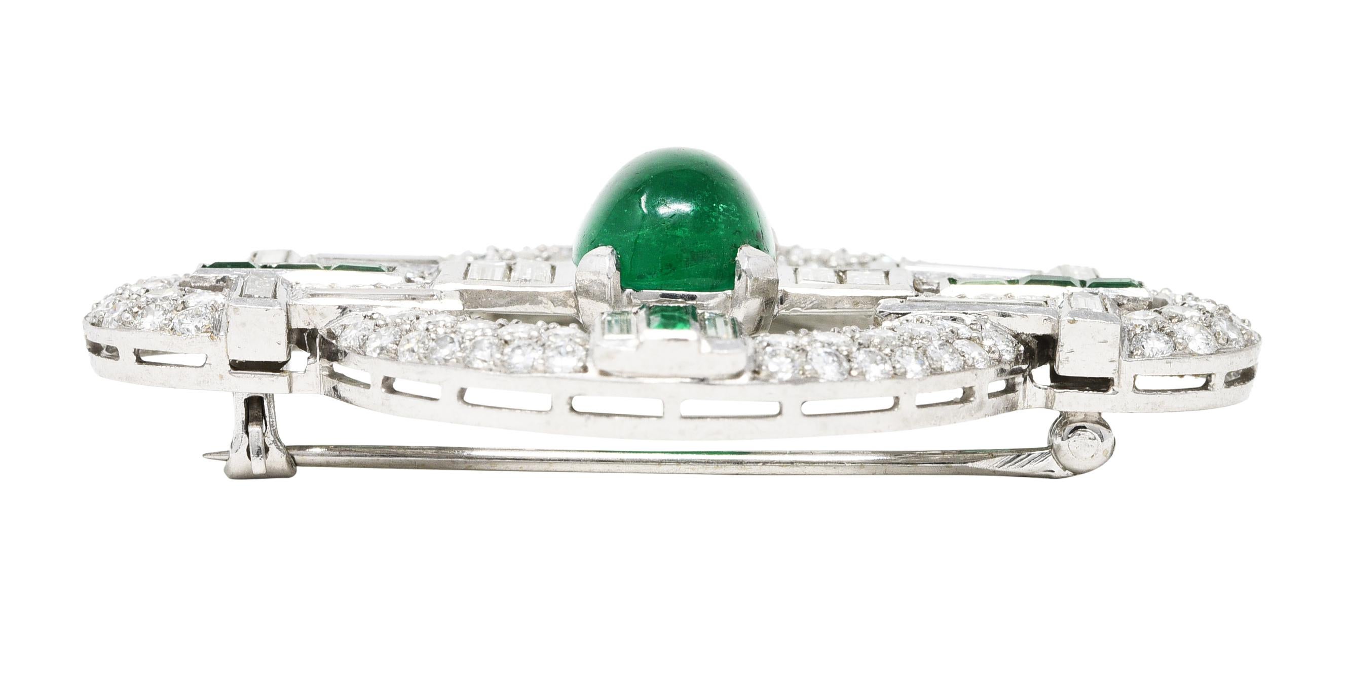 Women's or Men's Art Deco 9.00 Carats Emerald Pavé Diamond Platinum Circular Gemstone Brooch