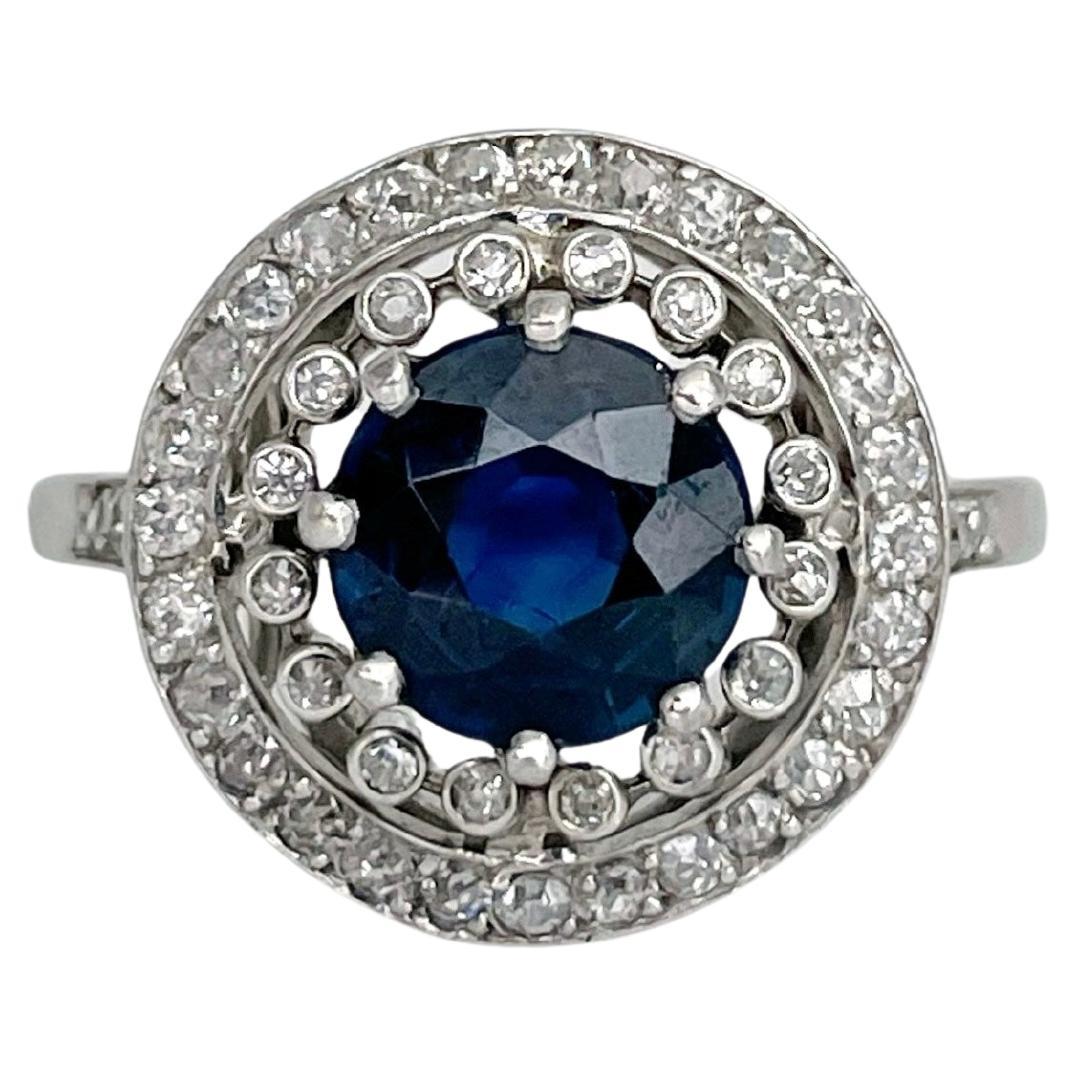 Art Deco 900 Platin 1,80 Karat VS Saphir 0,28 Karat Diamant Cluster Ring im Angebot