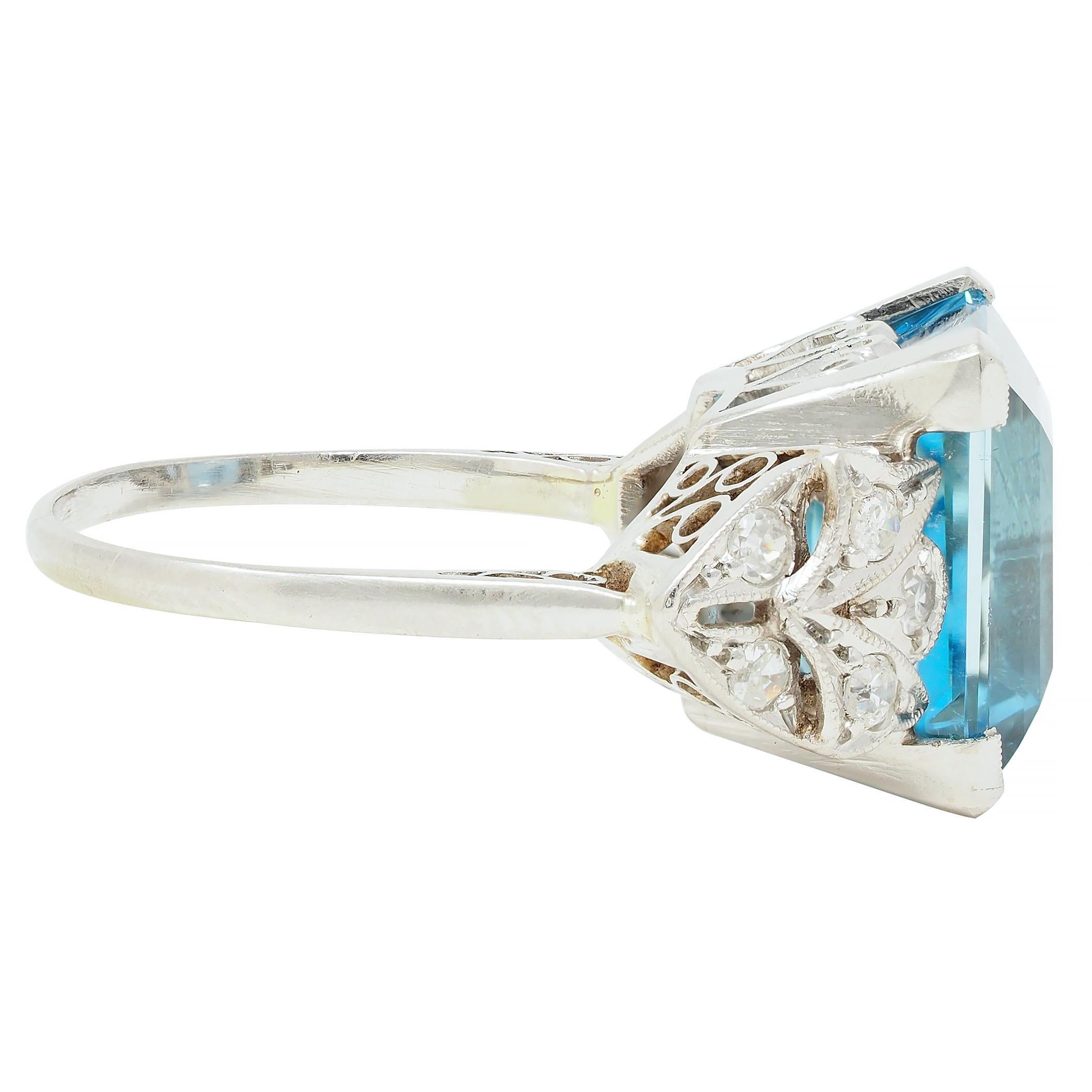 Quadrato Anello Cocktail Vintage in platino con diamante acquamarina taglio Step 9,01 CTW Art of Vintage in vendita