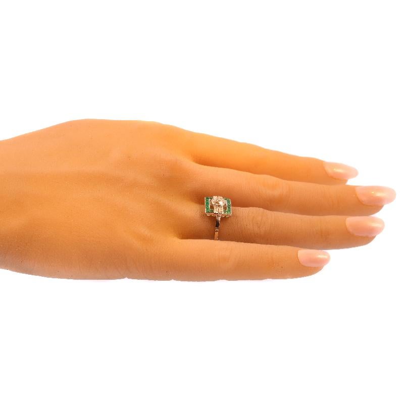 Art Deco .91 Carat Diamond and Emerald Platinum Square Geometric Ring, 1920s For Sale 6