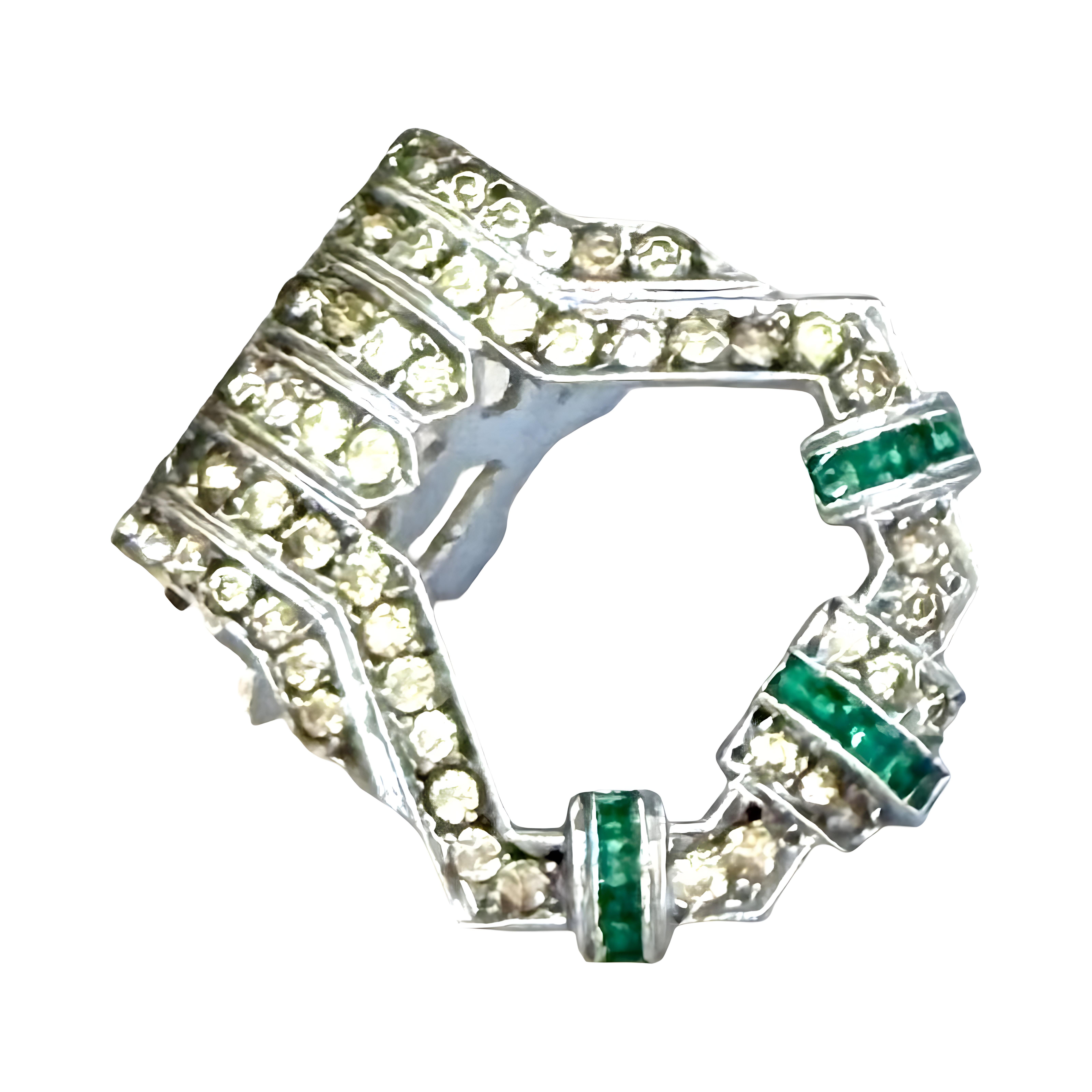 Femenino o masculino Pinza de vestir Art Déco de plata de ley 925 con pasta verde, antigua de colección en venta