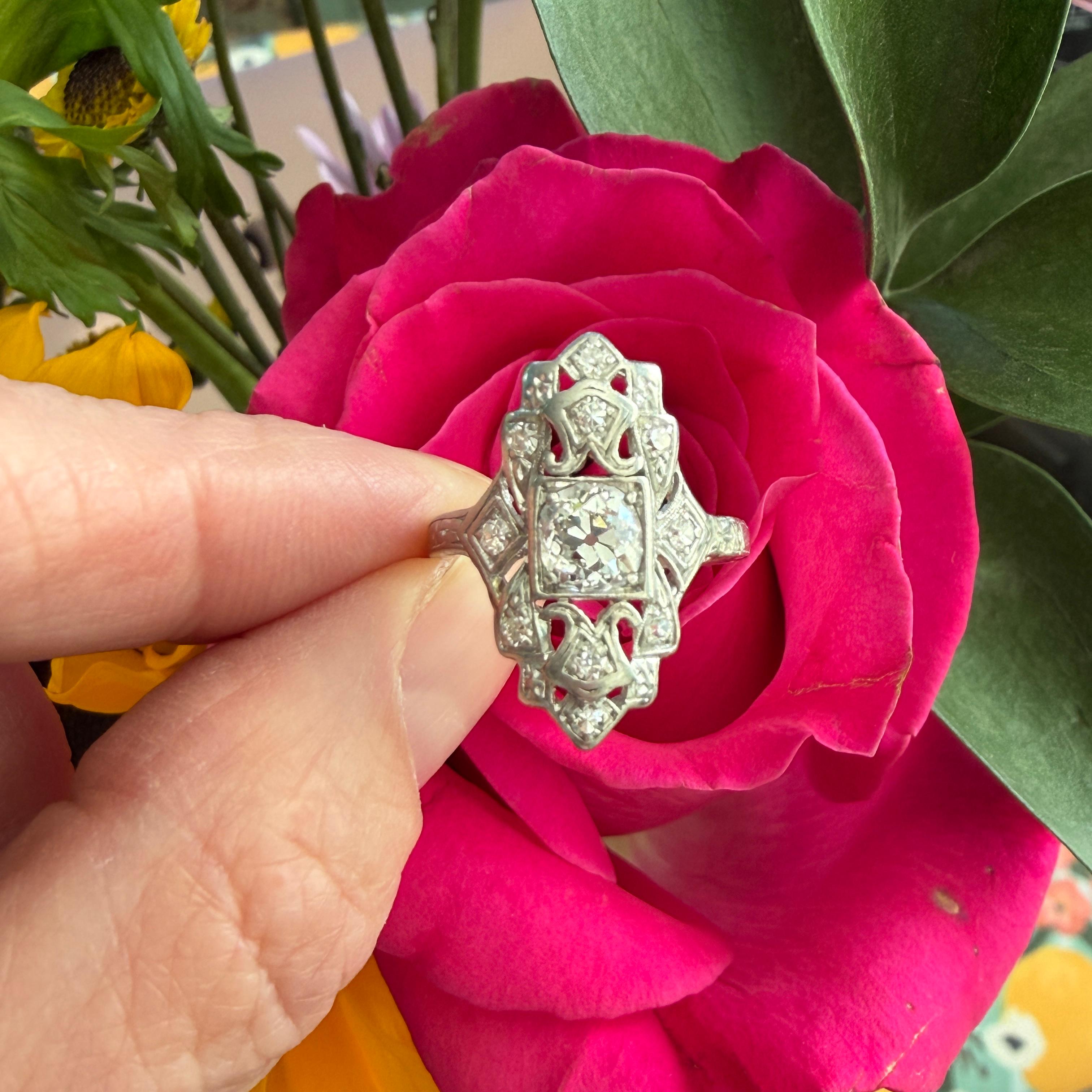 Anello da cocktail in platino con diamante TDW .98ct Art Deco in vendita 4