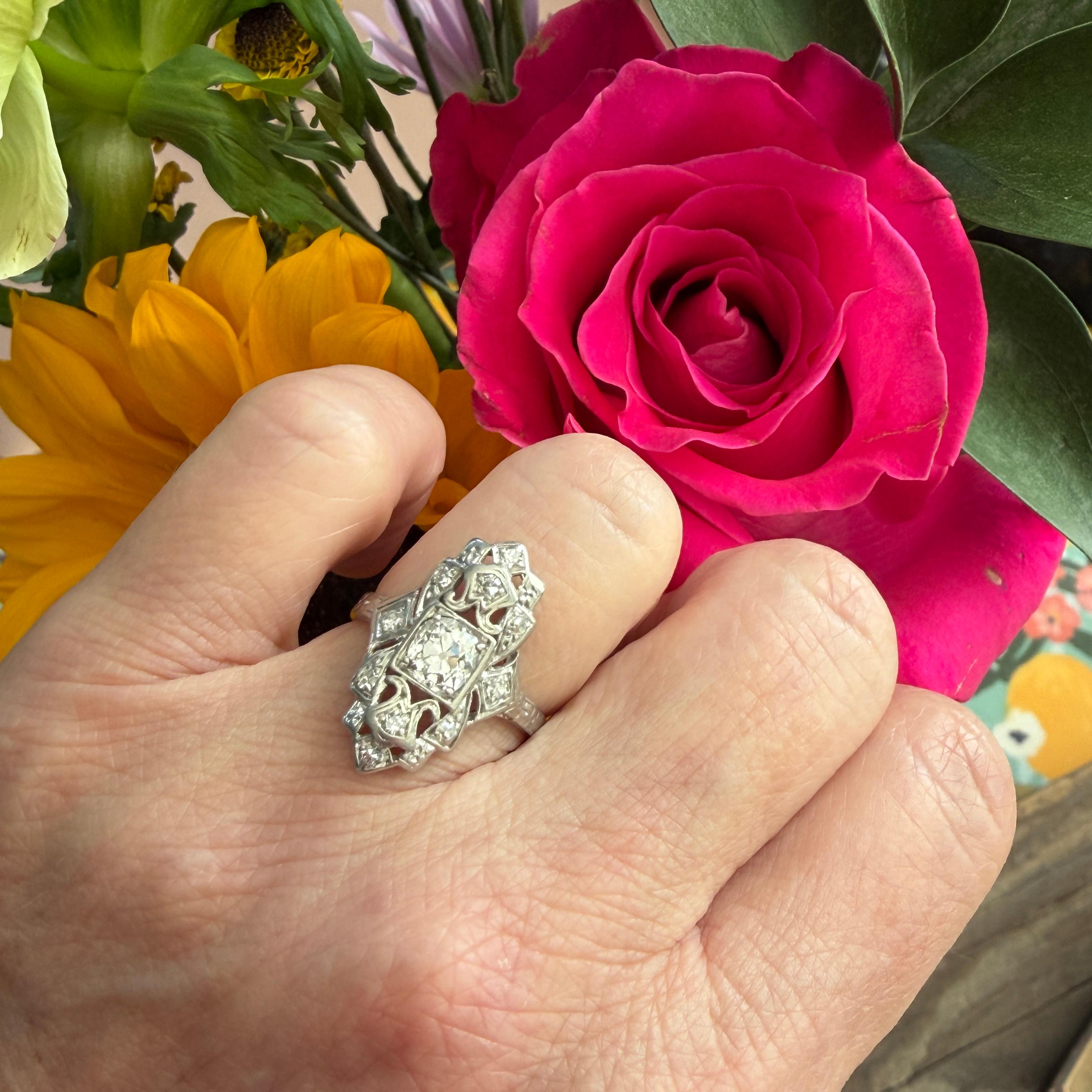 Anello da cocktail in platino con diamante TDW .98ct Art Deco in vendita 7