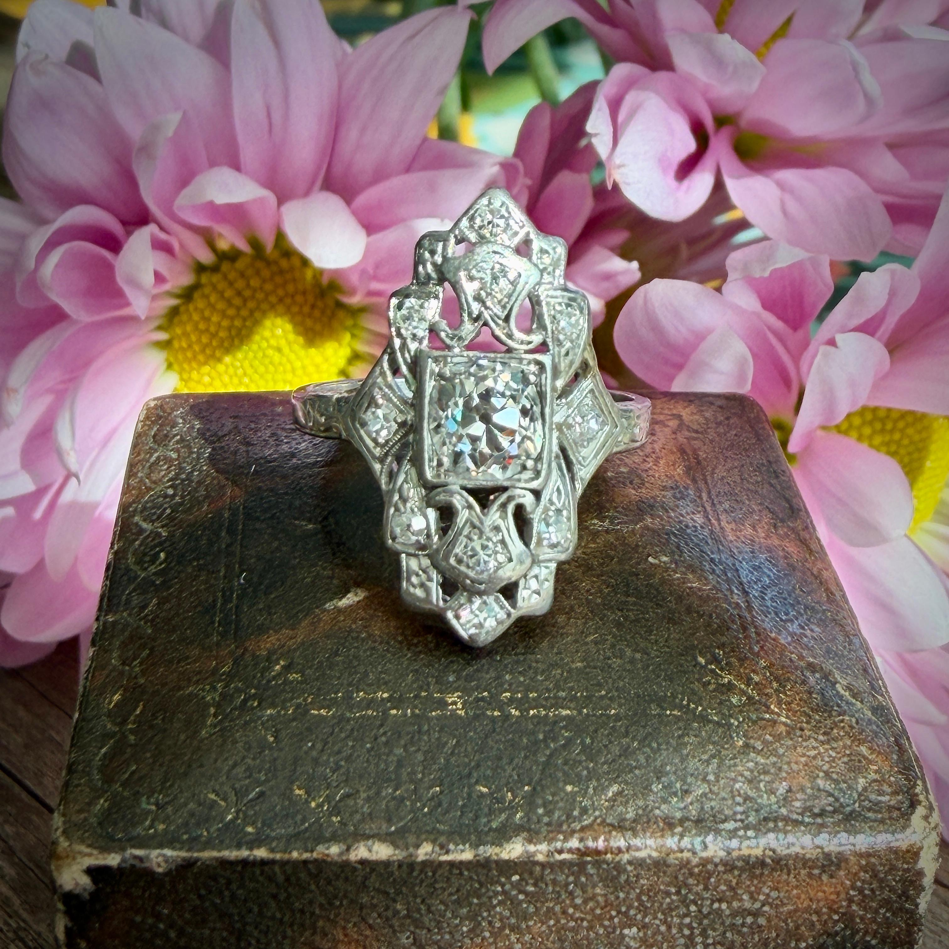 Anello da cocktail in platino con diamante TDW .98ct Art Deco in vendita 10