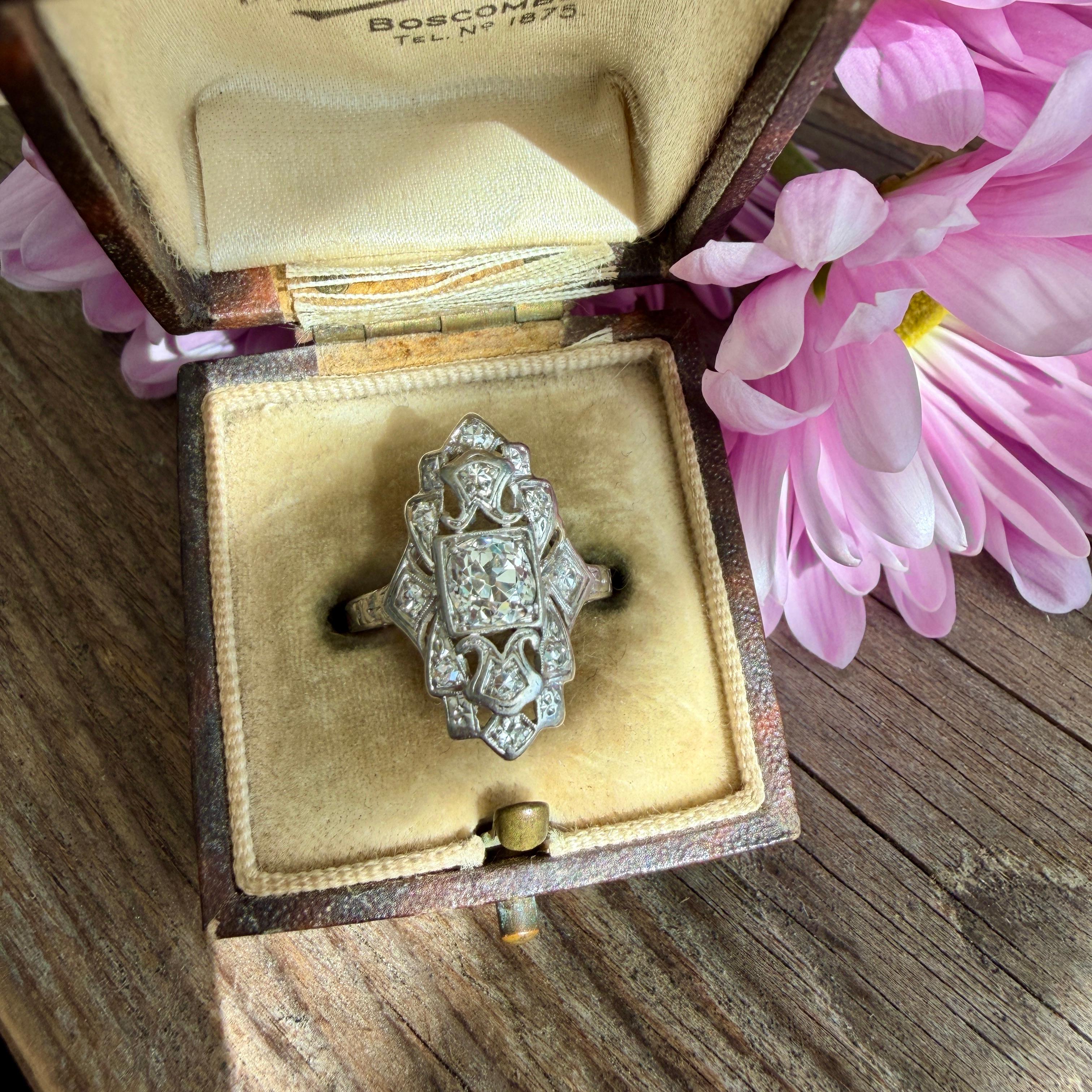 Anello da cocktail in platino con diamante TDW .98ct Art Deco in vendita 11