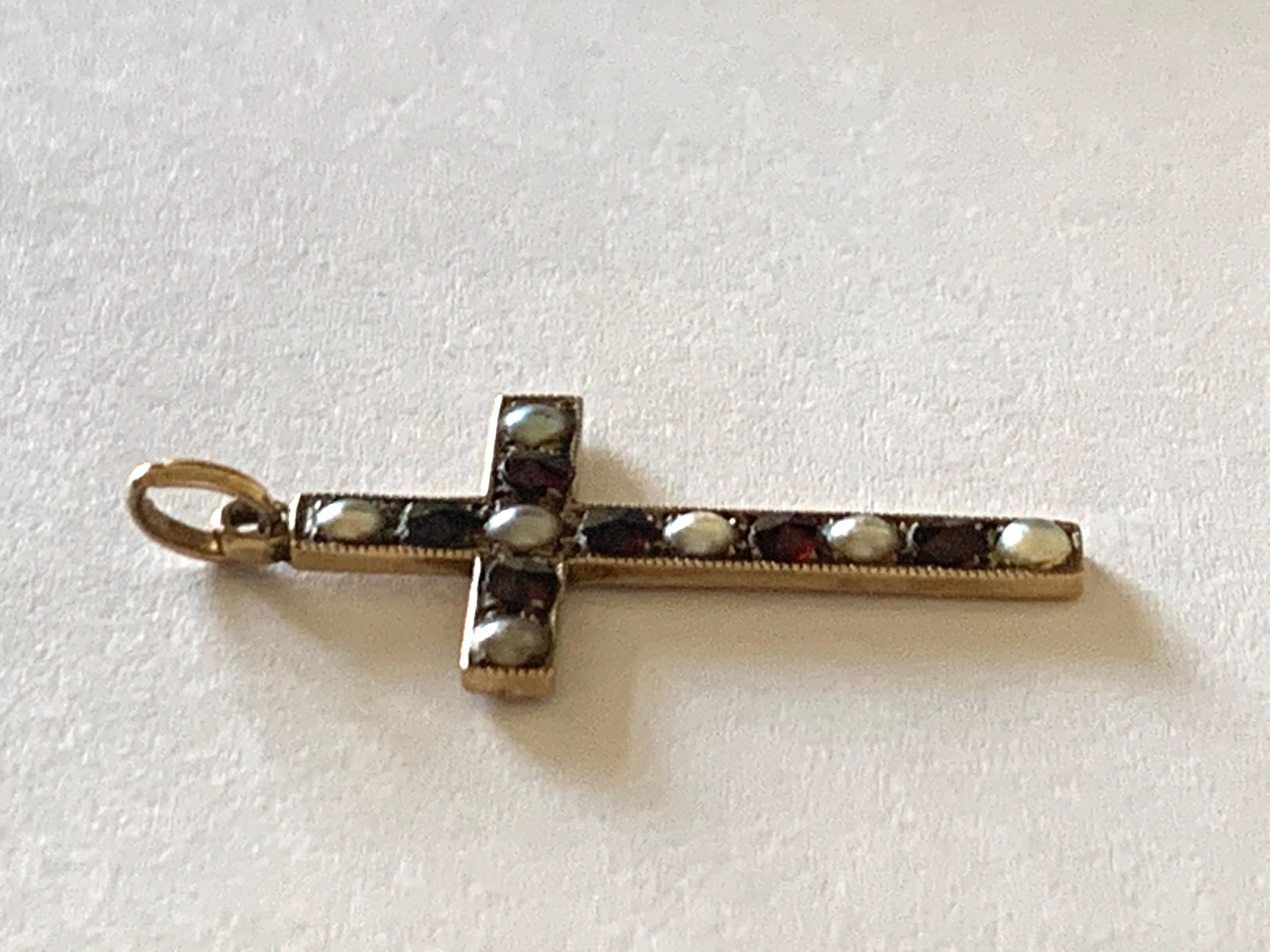 Round Cut Art Deco 9ct Gold Garnet & Cultured Pearl Cross