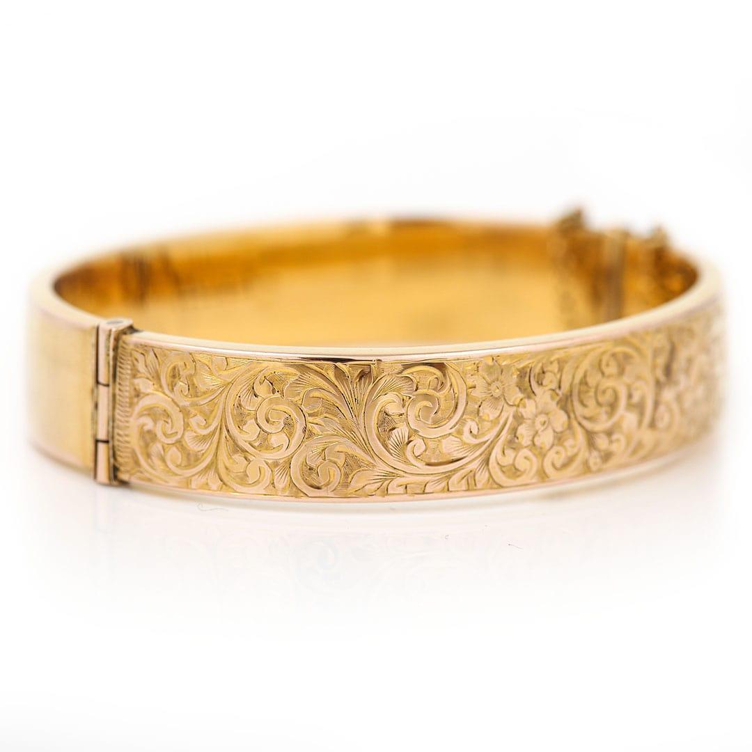 Art-déco-Armreif aus 9 Karat Gelbgold mit Blumengravur, um 1939 im Zustand „Gut“ in Lancashire, Oldham