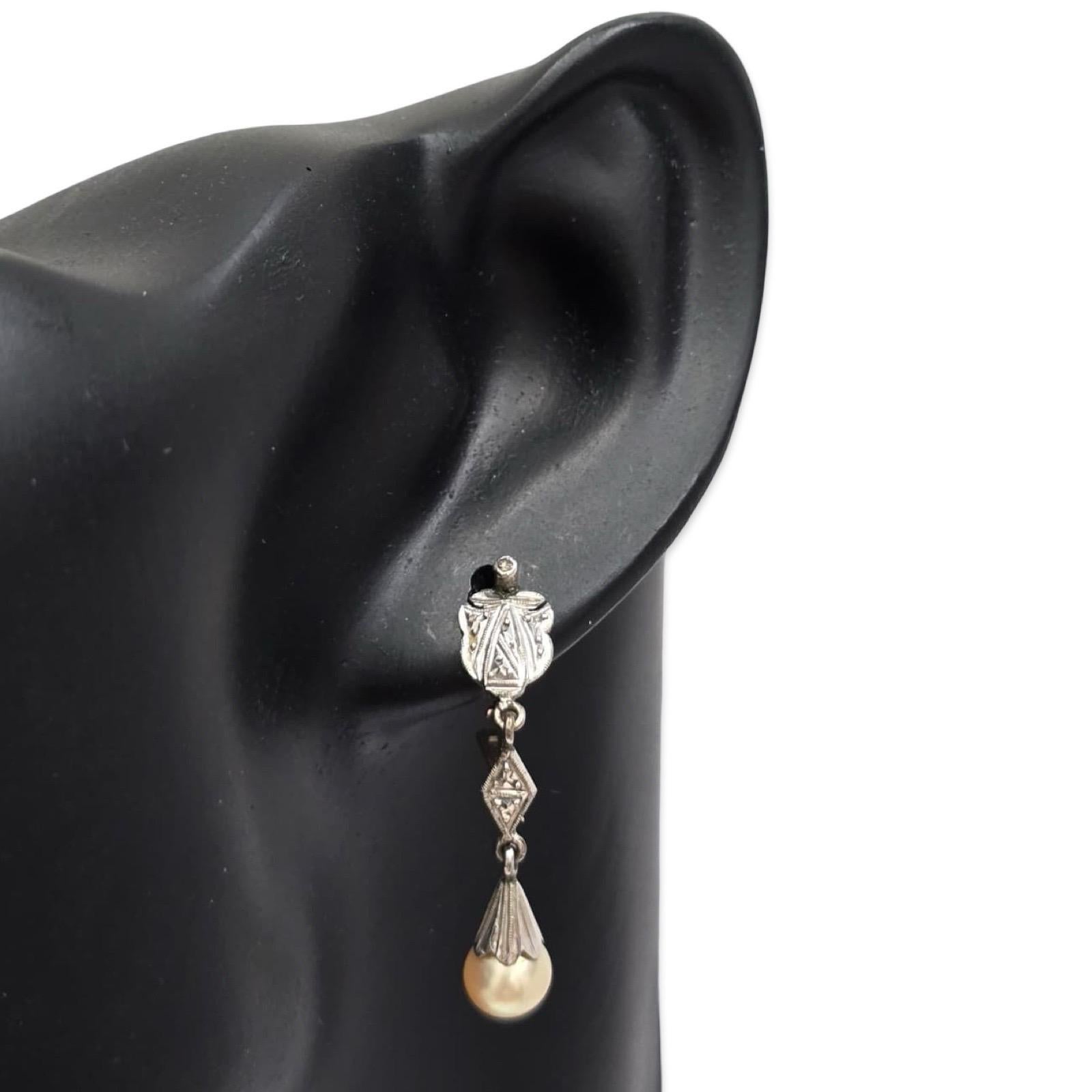 Art Déco Orecchini Art Deco in oro 9K con diamante e perla da 6,5 mm in vendita