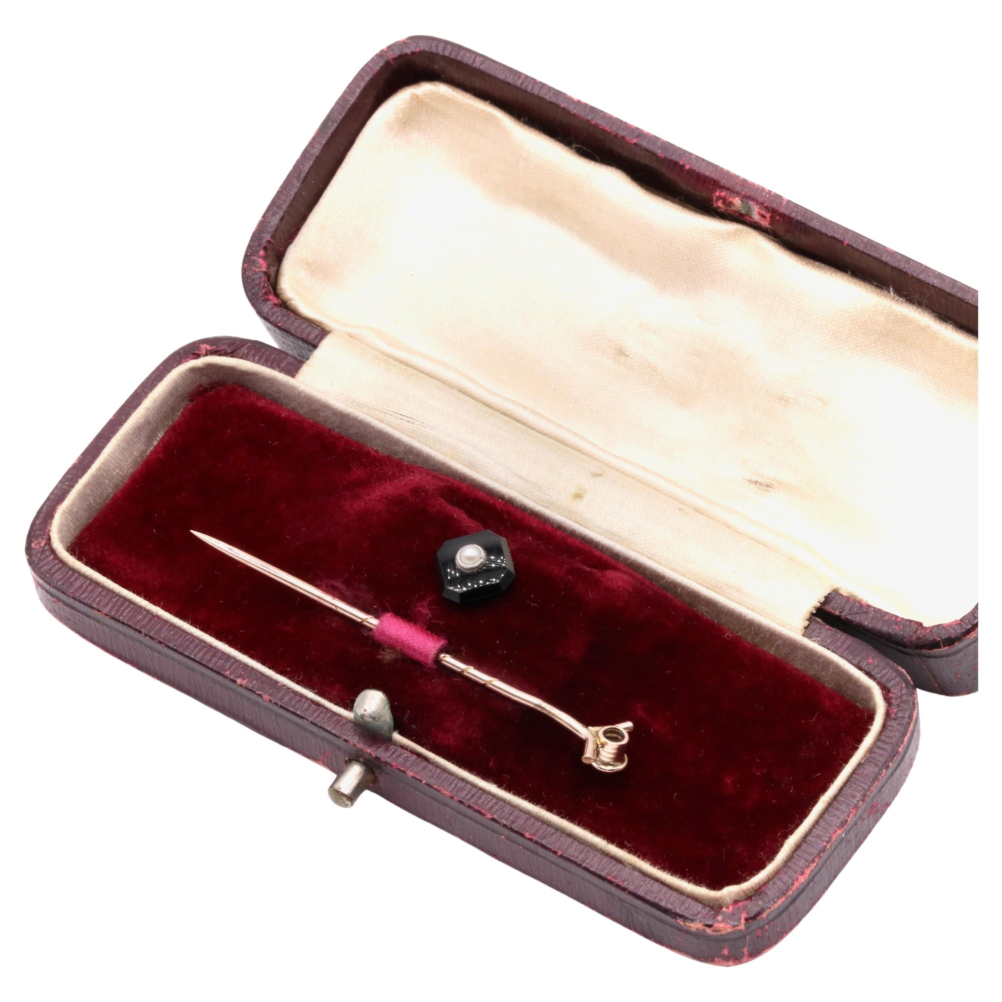Art Deco 9K Yellow Gold and Platinum Onyx and Pearl Convertible Stick Pin Set For Sale