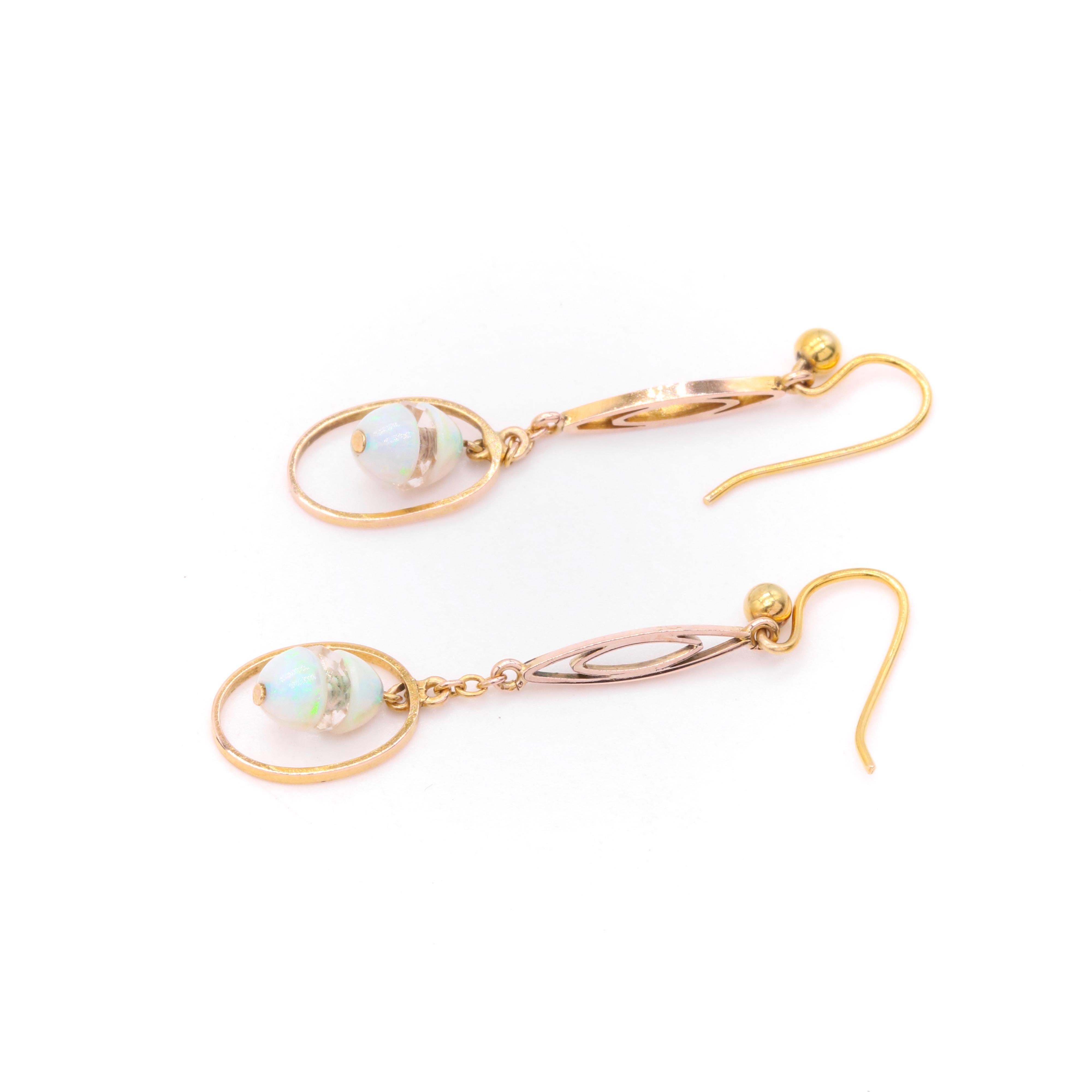 Art Deco 9K Yellow Gold Opal and Faceted Rock Crystal Drop Earrings In Good Condition For Sale In Staines-Upon-Thames, GB