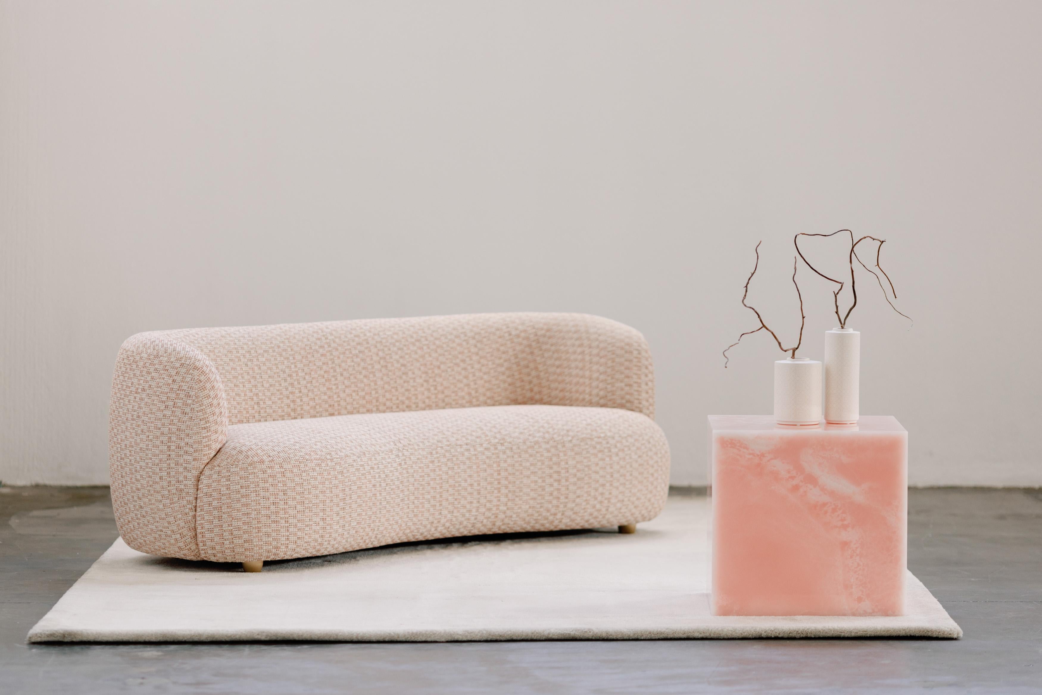 Art Deco Abito Sofa, Beige Bouclé, Messing, Handgefertigt in Portugal von Greenapple im Zustand „Neu“ im Angebot in Lisboa, PT