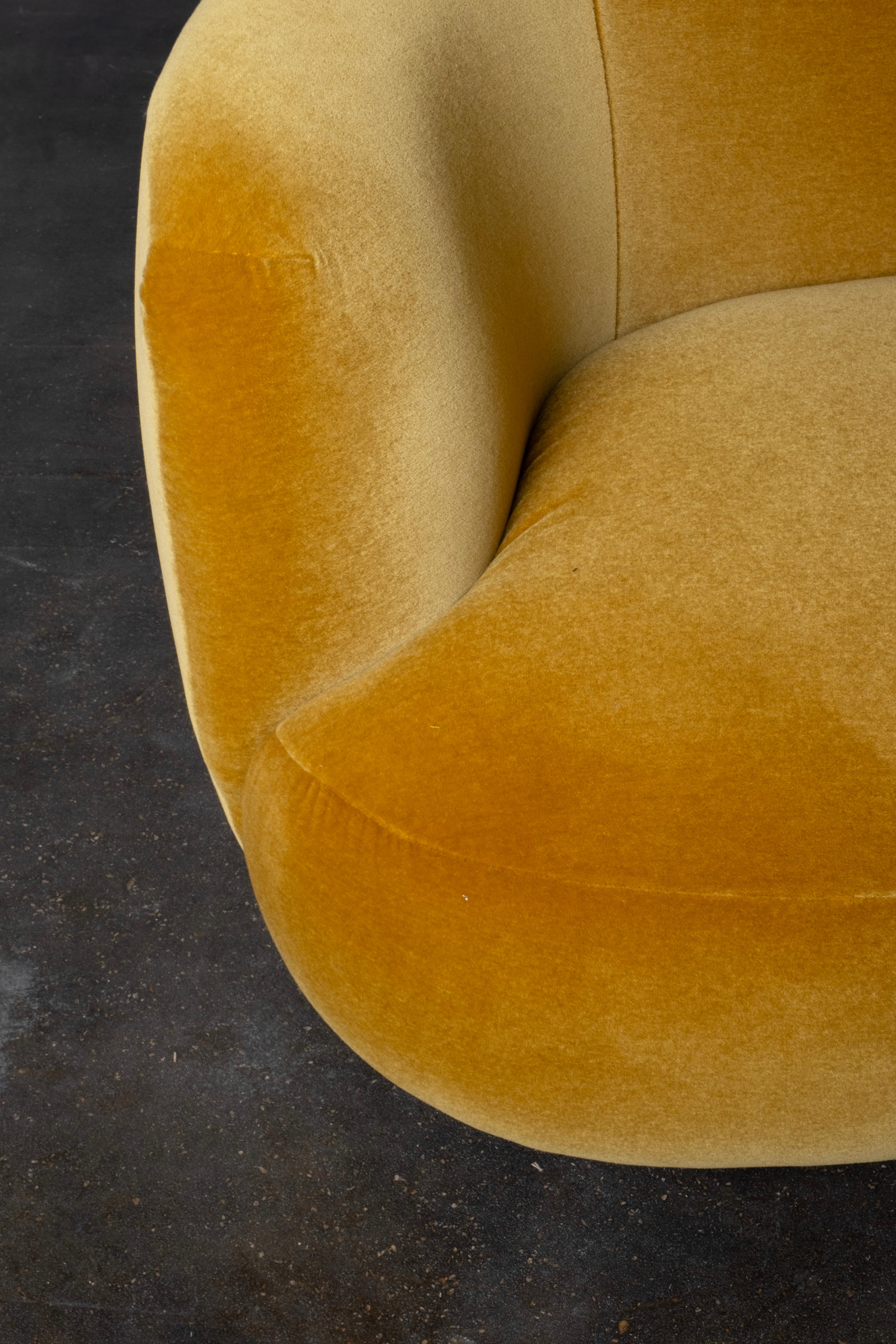Art Deco Abito Sofa, Oak, Dedar Cinnamon Mohair, Handmade Portugal Greenapple im Zustand „Neu“ im Angebot in Lisboa, PT