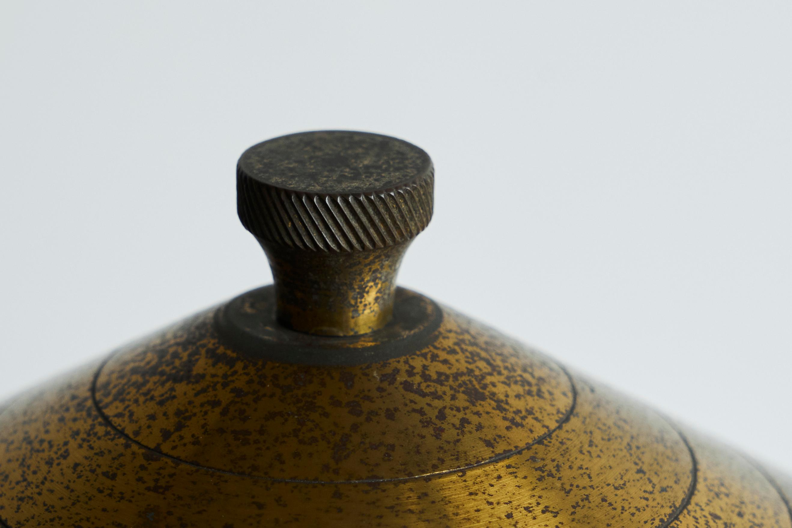 Art Deco Accent Table Lamp in Patinated Brass 1940s For Sale 4