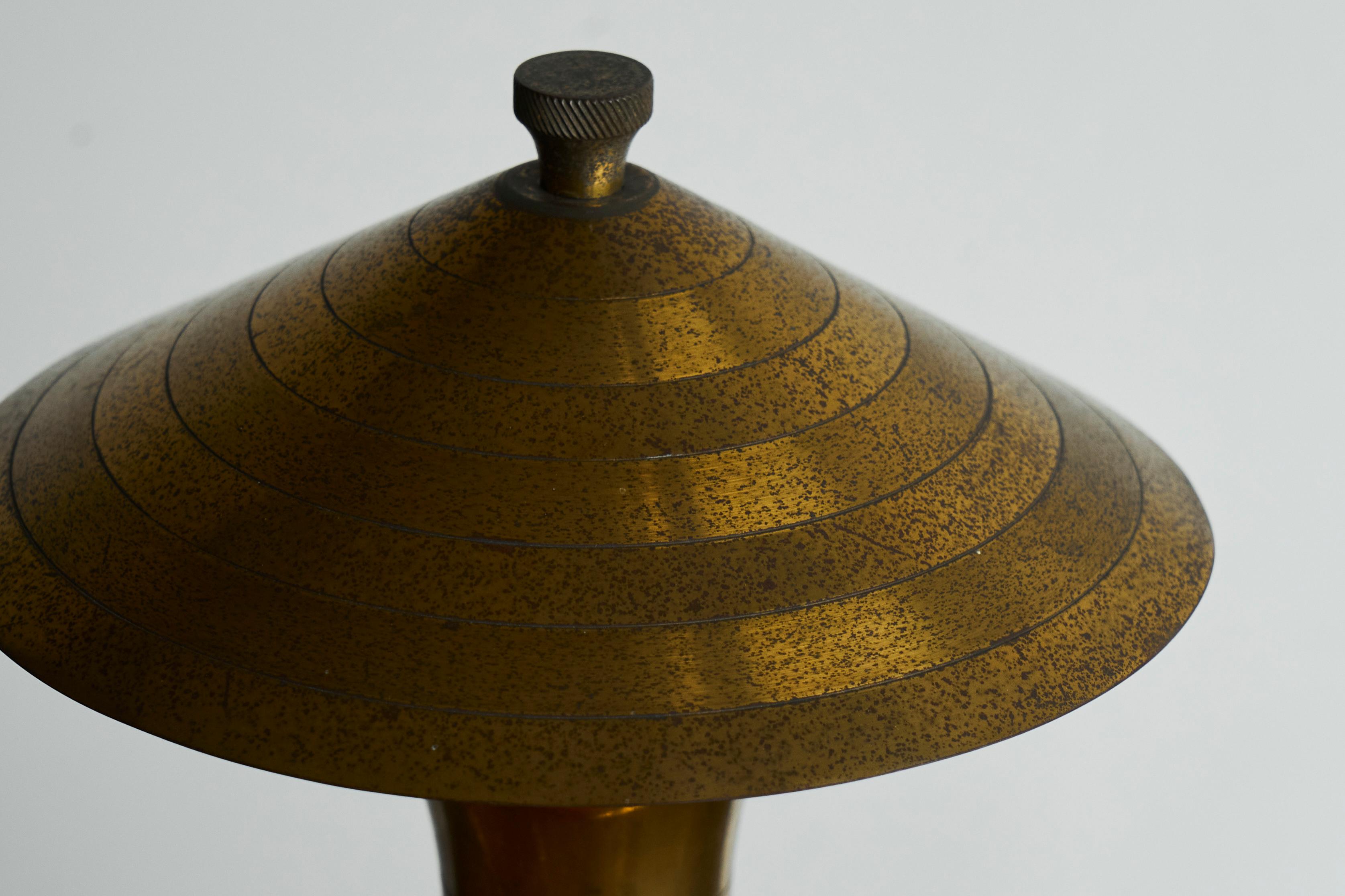 Art Deco Accent Table Lamp in Patinated Brass 1940s For Sale 3