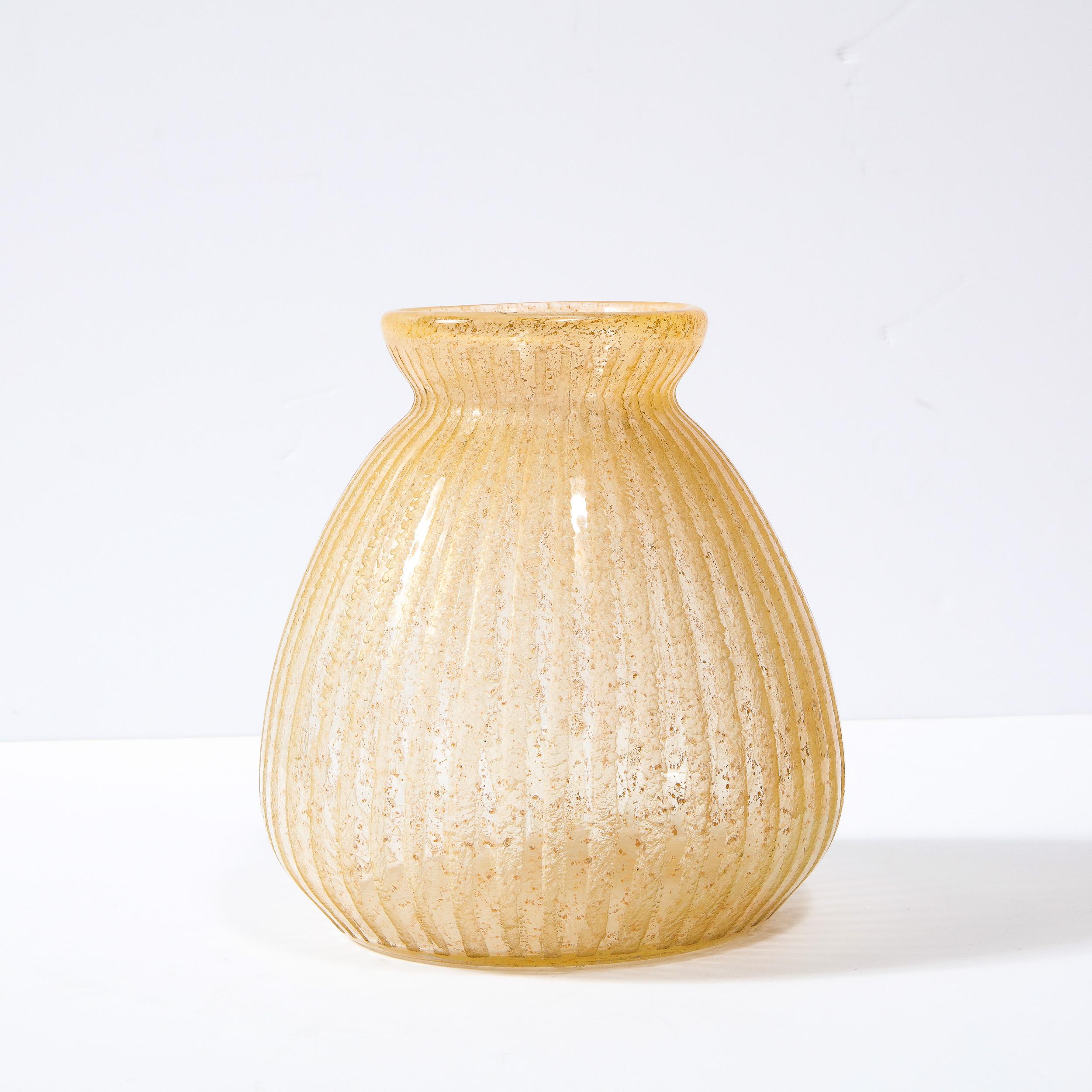 Art déco Vase mit säuregeätztem Rauch Citrin kugelförmig, signiert von Daum Nancy, Frankreich (Französisch) im Angebot