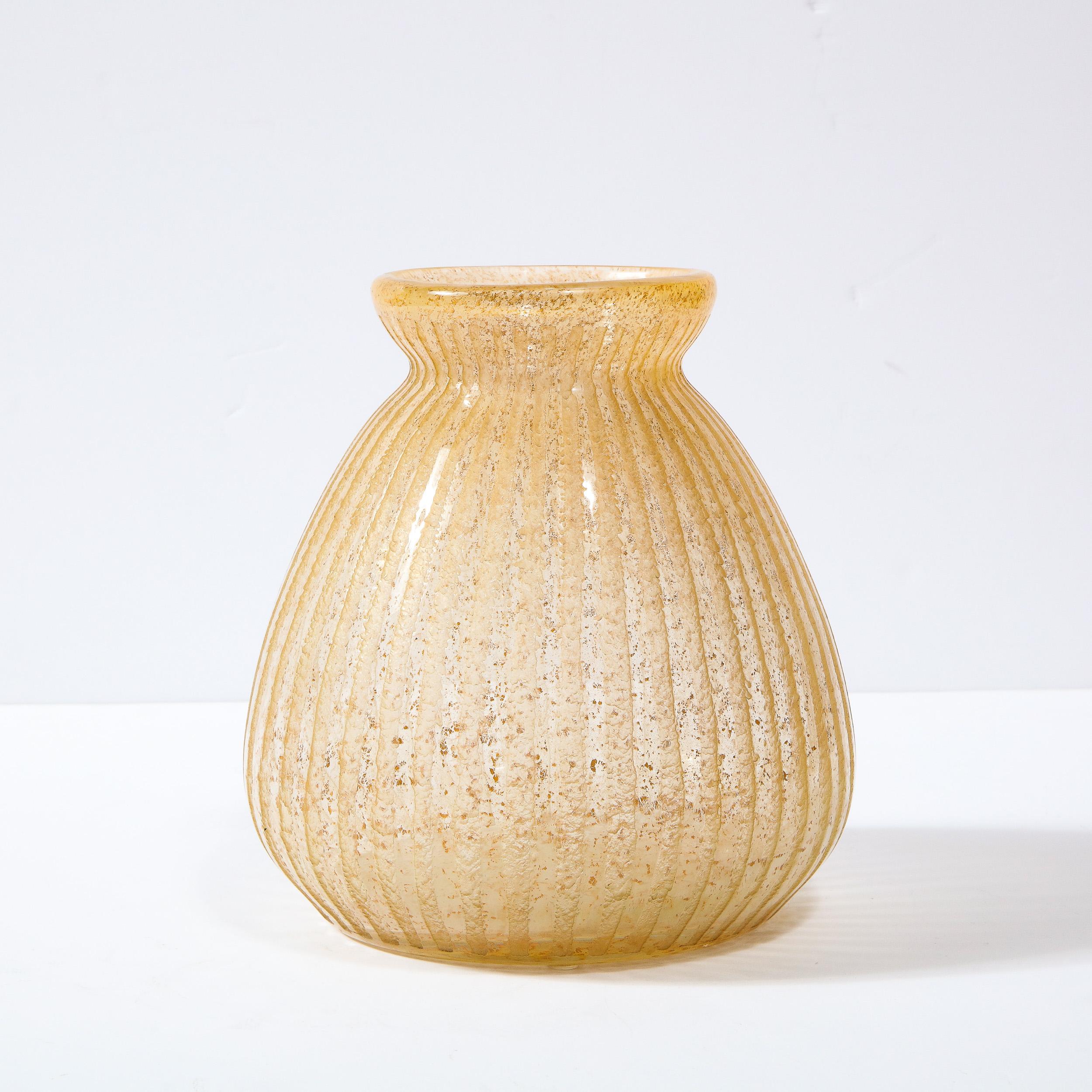 Art déco Vase mit säuregeätztem Rauch Citrin kugelförmig, signiert von Daum Nancy, Frankreich (Glaskunst) im Angebot