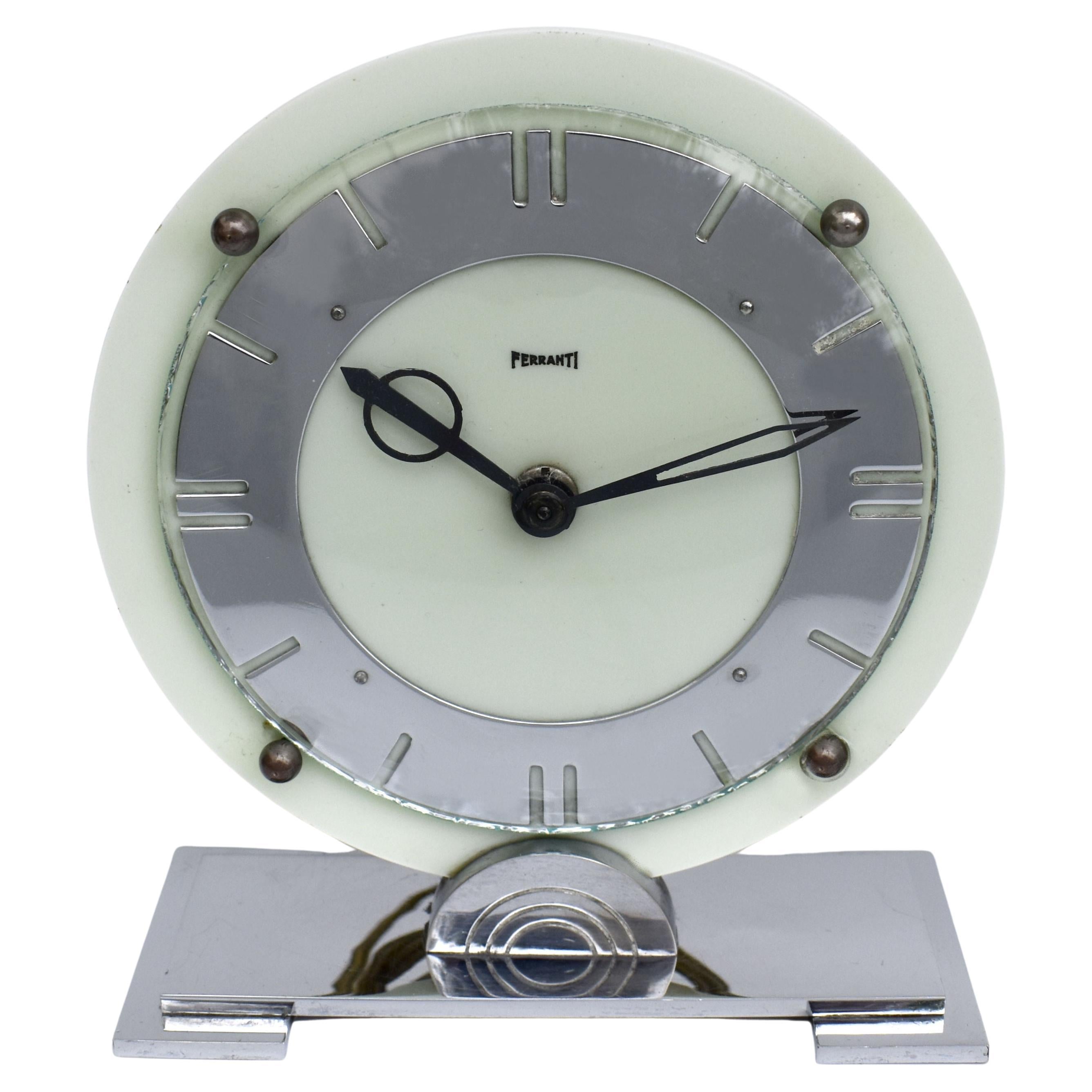 Horloge de bureau électrique Art Déco en acrylique et chrome de Ferranti, Angleterre, vers 1930