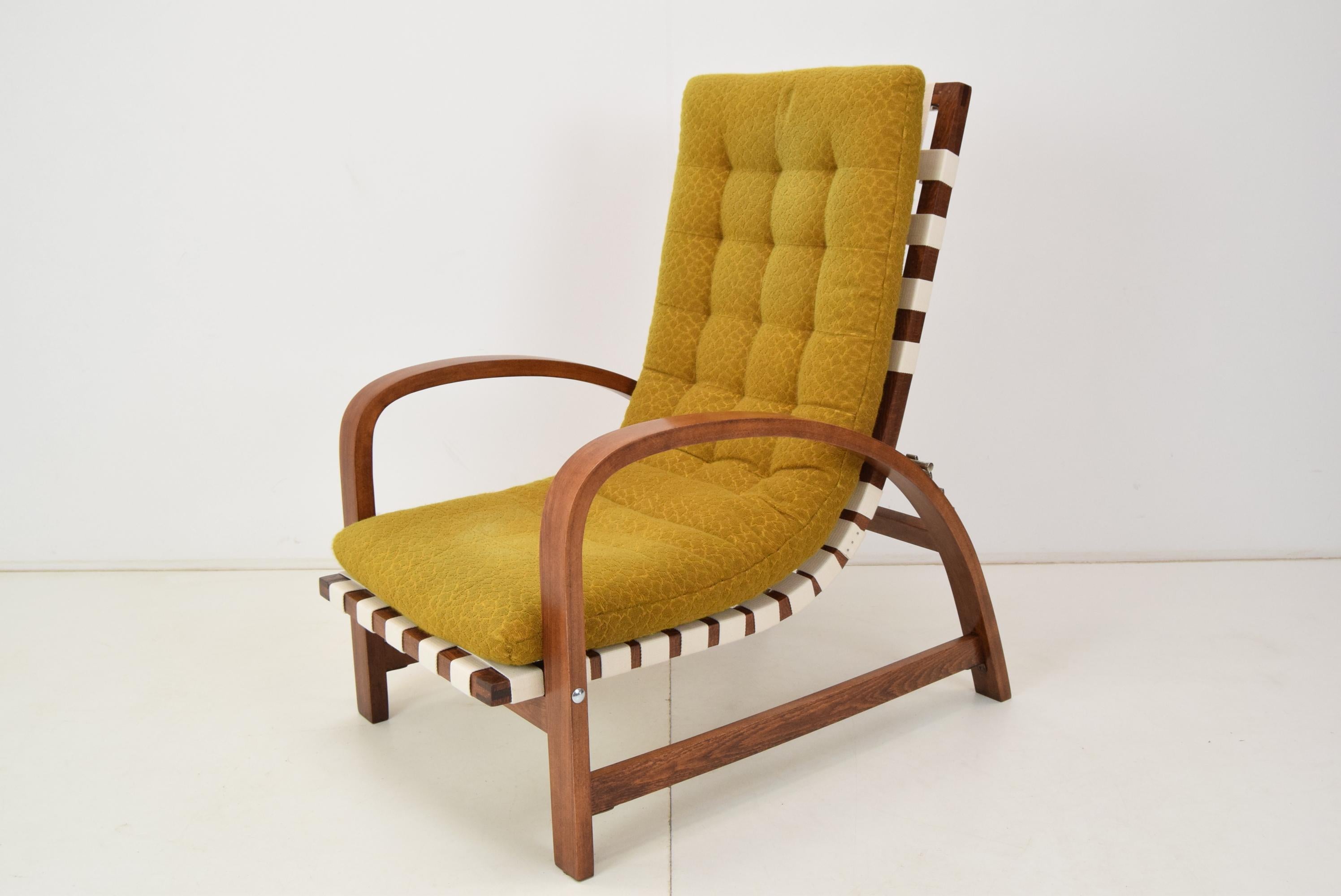 Art-Deco Adjustable Armchair, Designed by Jindrich Halabala, Restored, 1930's For Sale 10