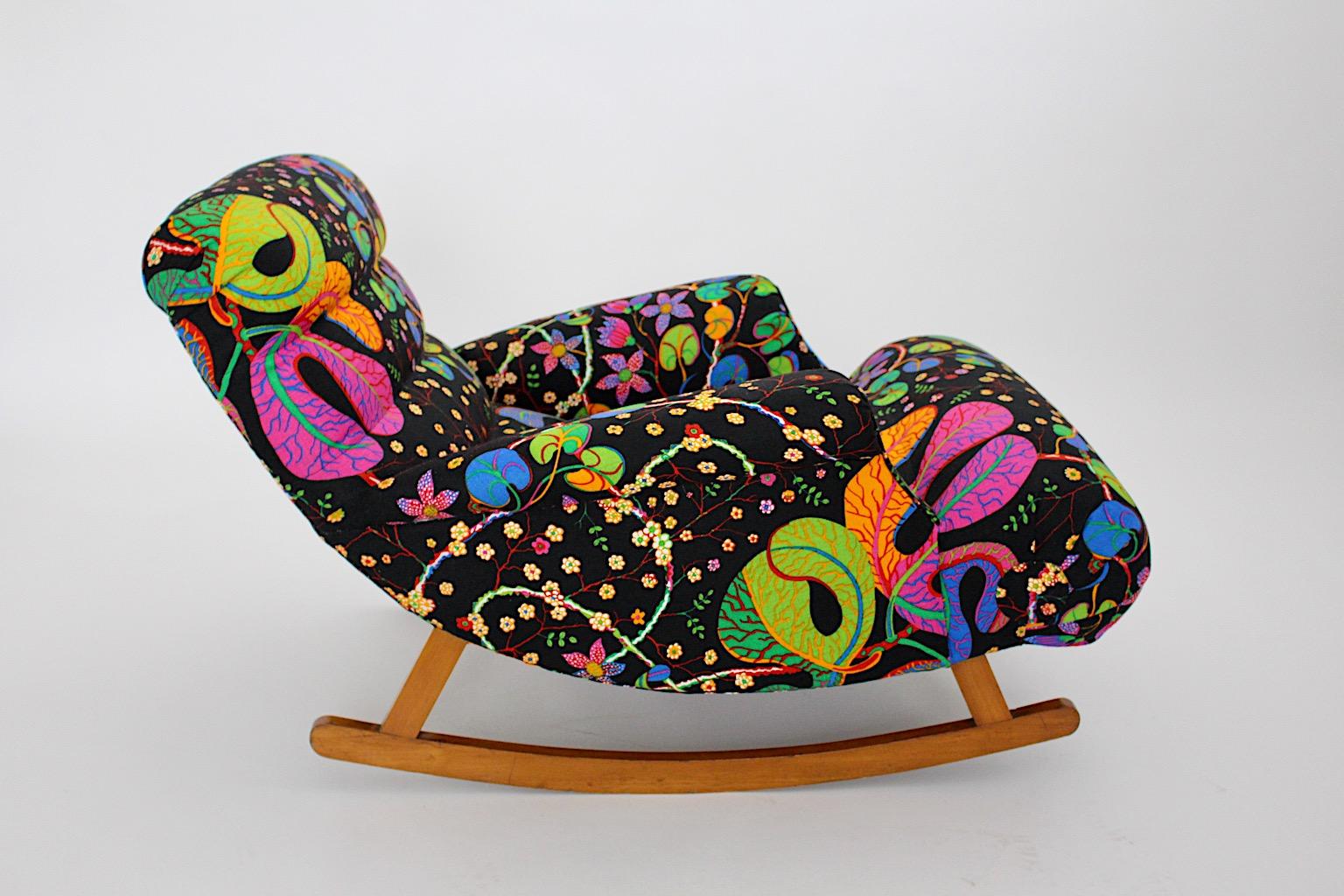 Art Déco Adolf Loos Stile Josef Frank Tessuto Vintage Sedia a dondolo 1920s In condizioni buone in vendita a Vienna, AT