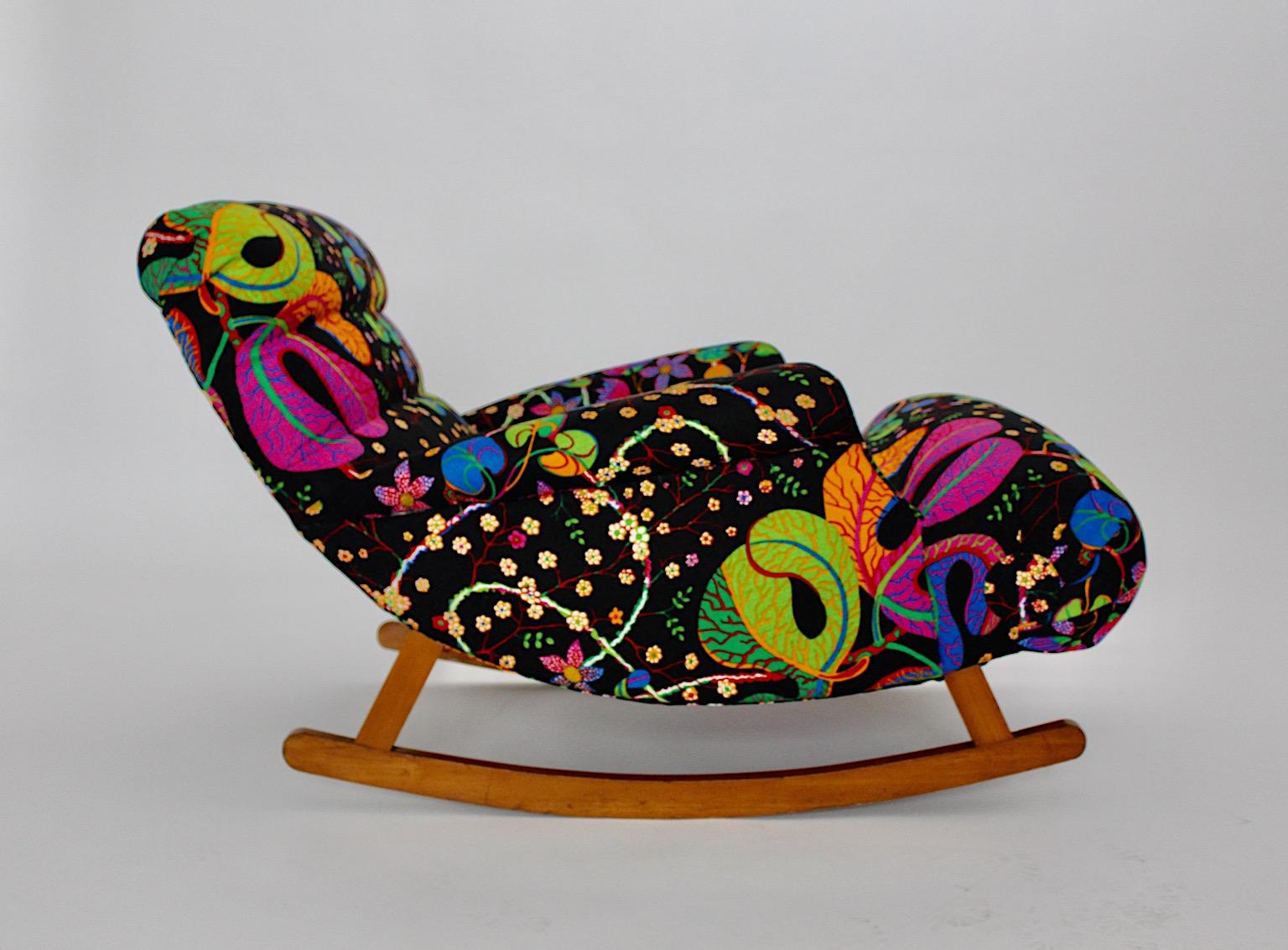 Art Deco Adolf Loos Style Josef Frank Fabric Vintage Rocking Lounge Chair 1920s  In Good Condition For Sale In Vienna, AT