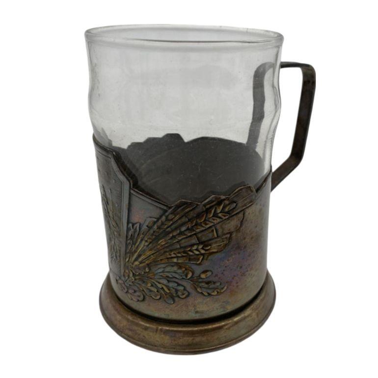 Tasse à bière Art déco « Age of Progress » en métal argenté et verre Excellent état - En vente à Van Nuys, CA