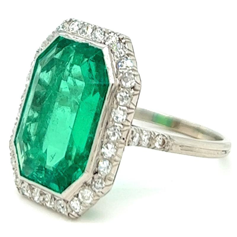 Women's or Men's Art Deco AGL 5.00 Carat Colombian Emerald Diamond Platinum Ring