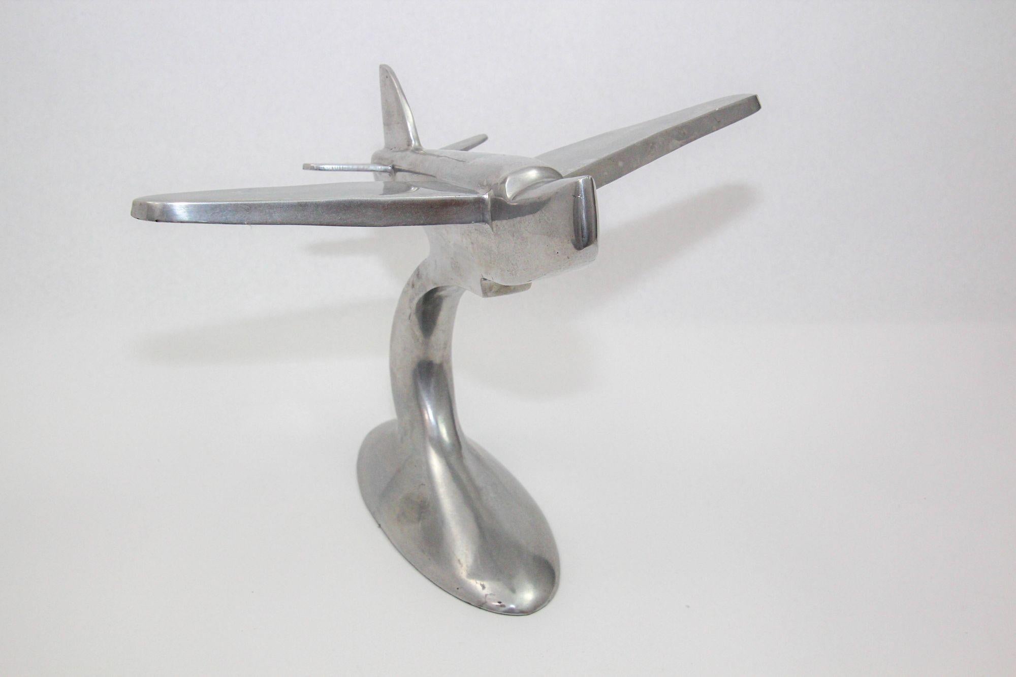 Sculpture d'avion Art déco du Boeing 314 Clipper en aluminium moulé en vente 3