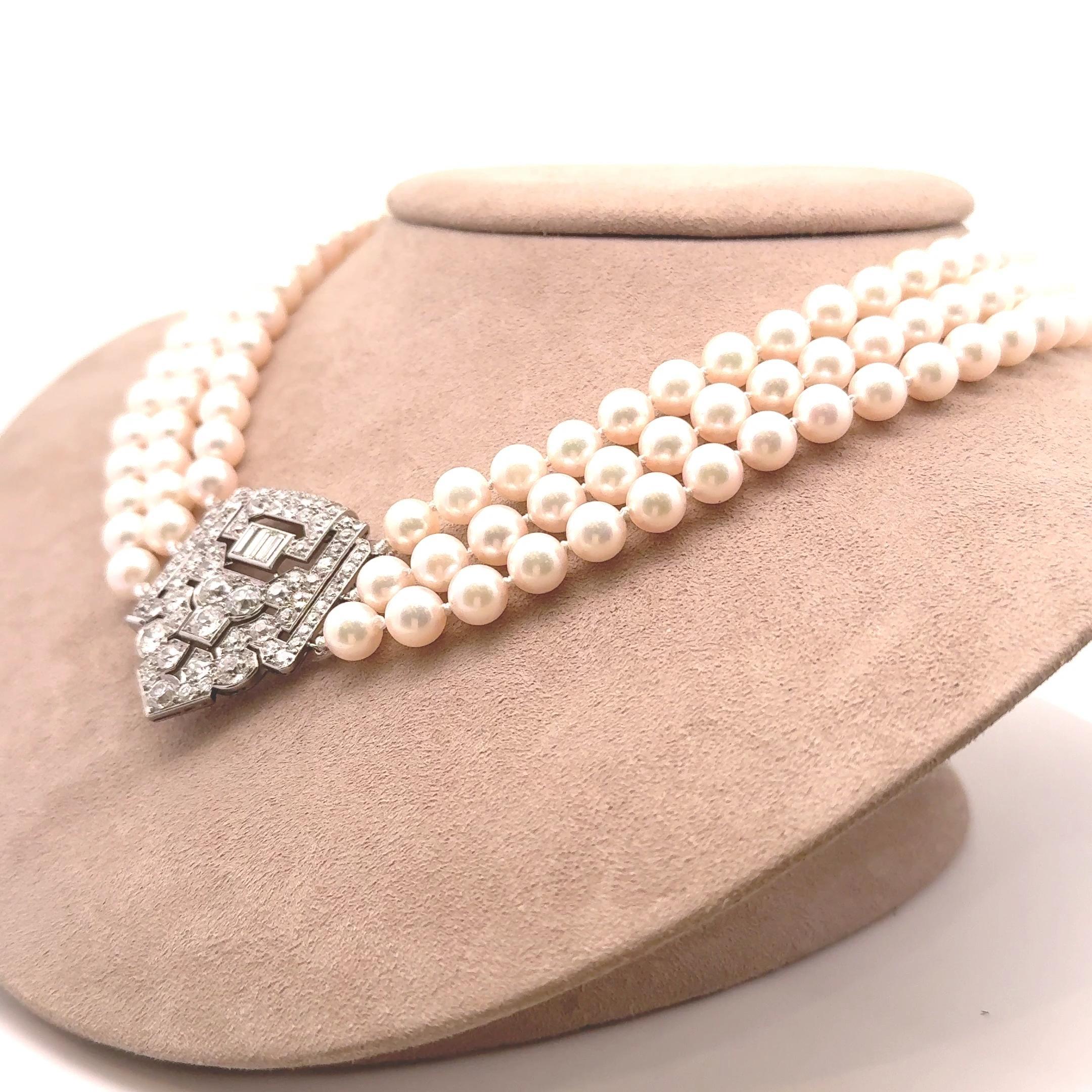 ART OF PEARLS Collier triple rang de perles d'Akoya et de diamants en platine Excellent état - En vente à Beverly Hills, CA