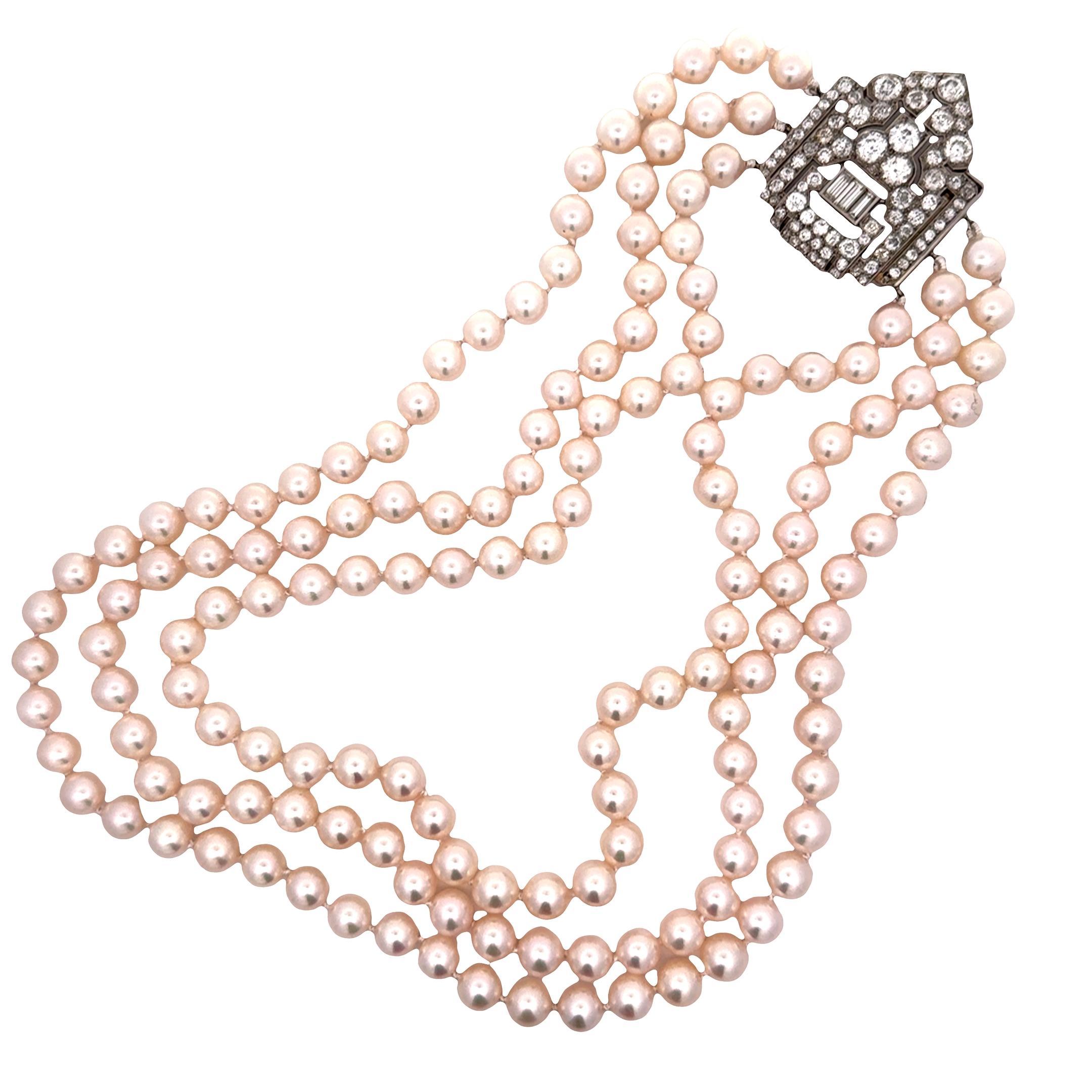 ART OF PEARLS Collier triple rang de perles d'Akoya et de diamants en platine Pour femmes en vente
