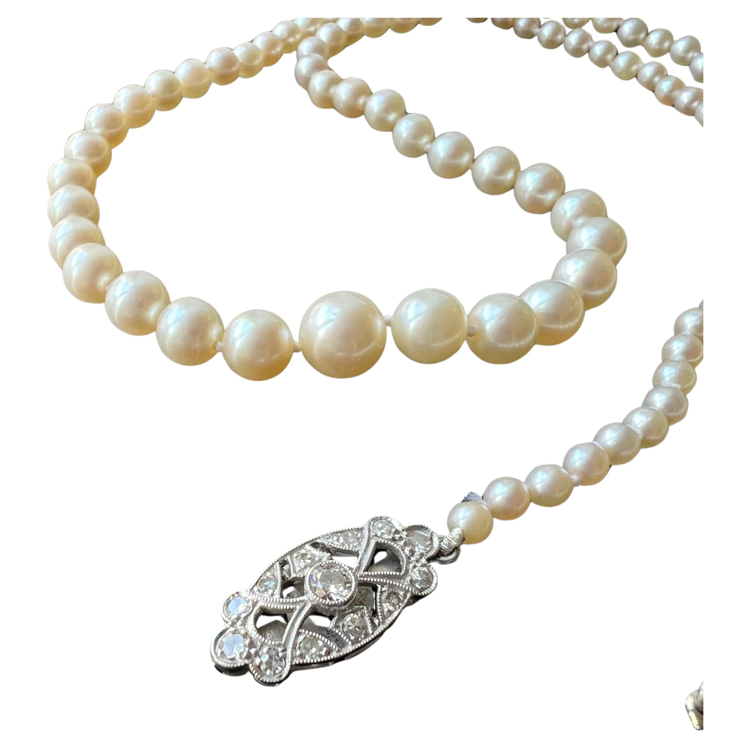 Art deco Akoya pearl necklace 18K gold diamond clasp For Sale