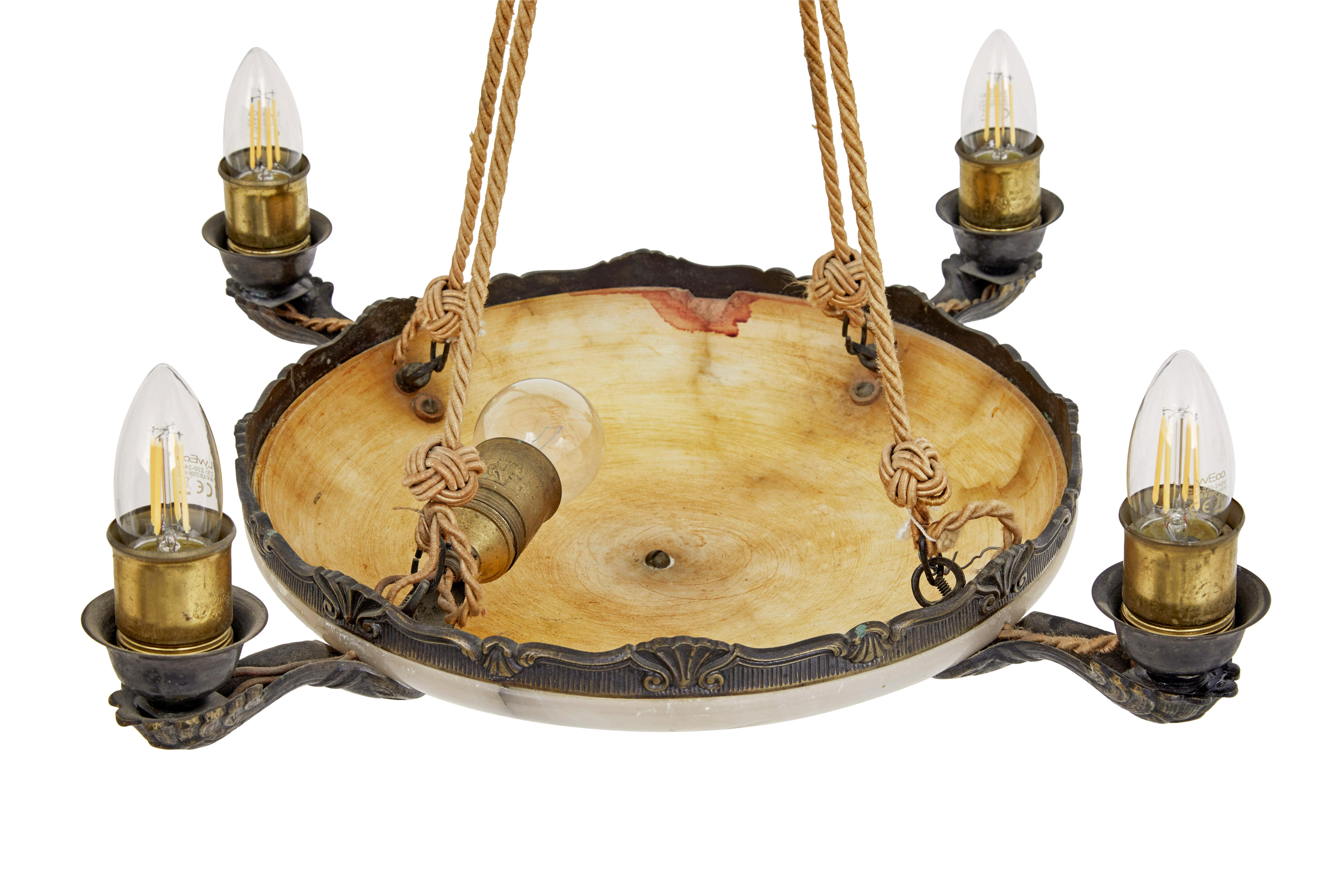 Art Déco Lampada a sospensione da soffitto a 4 bracci in alabastro Art déco in vendita