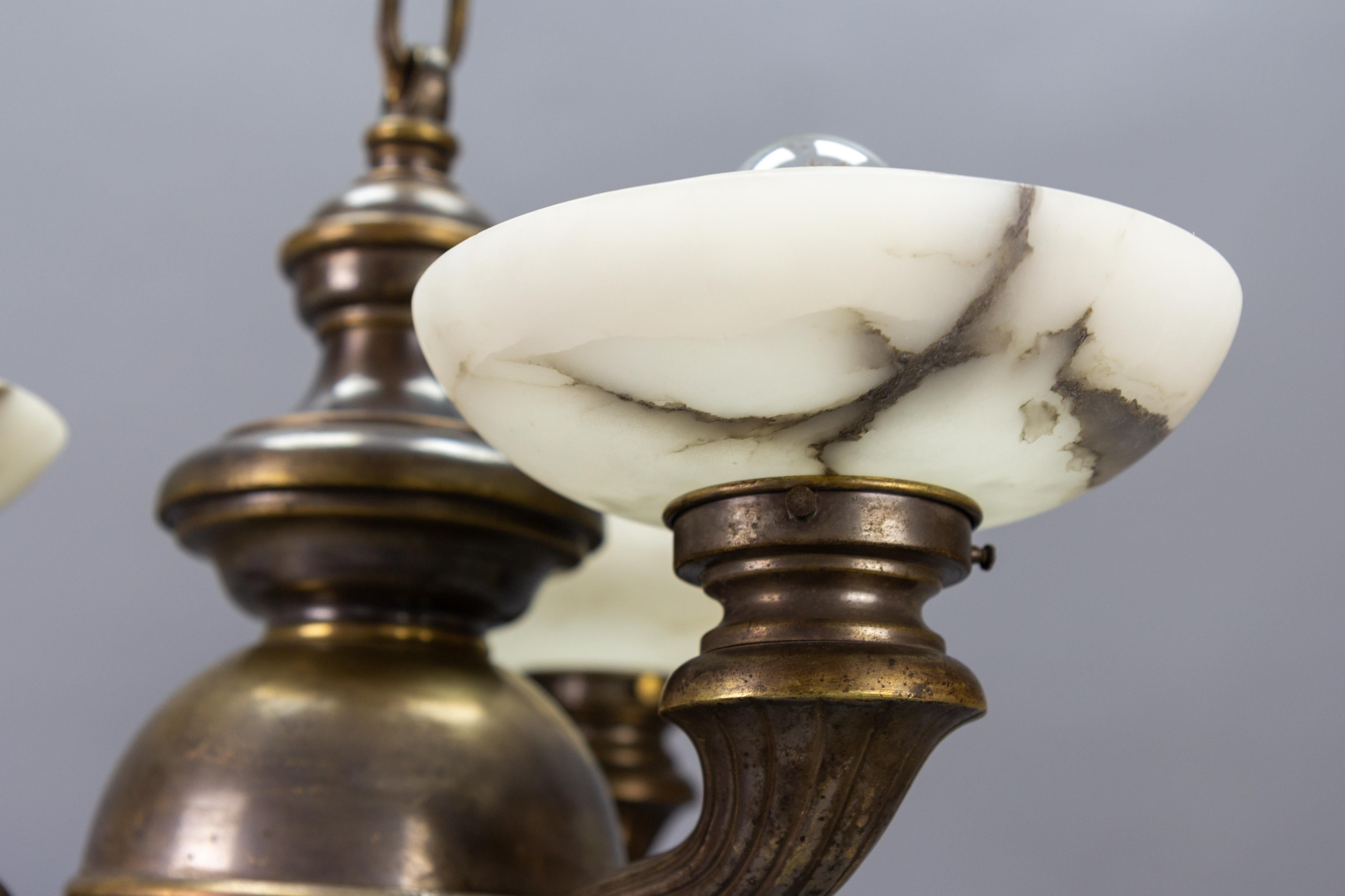 Lampadario a tre luci in ottone e alabastro Art Déco, anni '30 in vendita 9