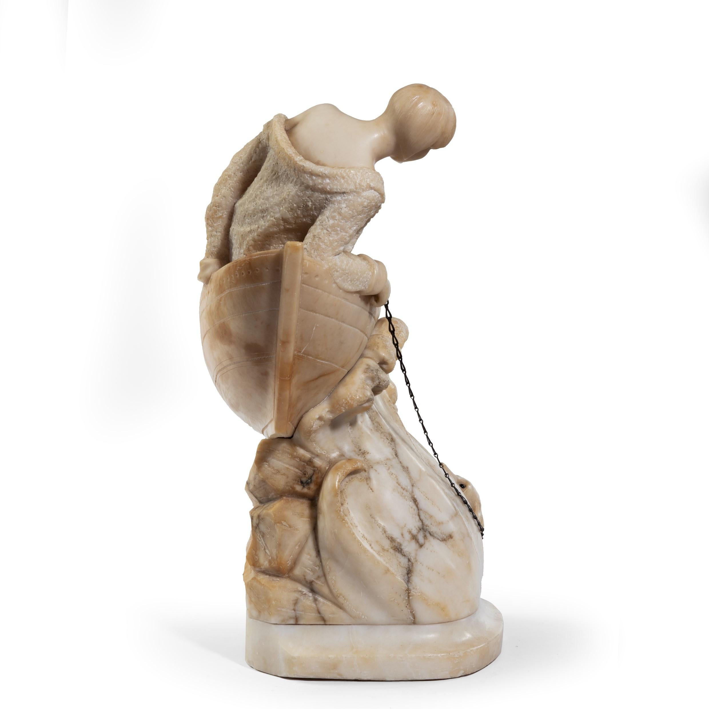 Scultura in alabastro Art Carved di una ragazza vestita in modo succinto Inglese, circa 1920 In condizioni buone in vendita a Lymington, Hampshire